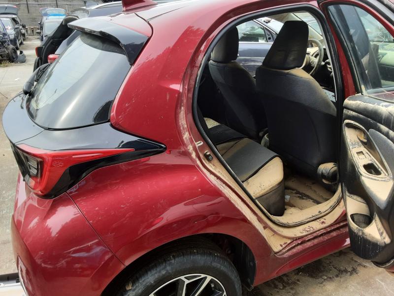 RECHTER HECKFLÜGEL Toyota YARIS (6) 2/20+