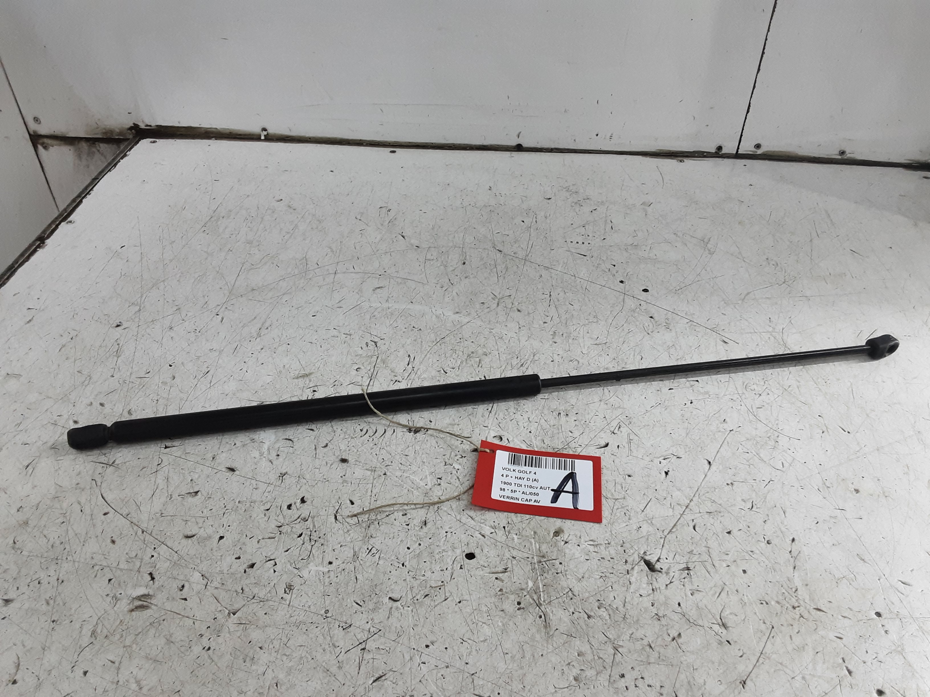 VERIN DE CAPOT AVANT Vw GOLF IV 11/97 - 03