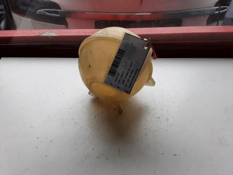 EXPANSIERESERVOIR Audi A3 96 - 6/03