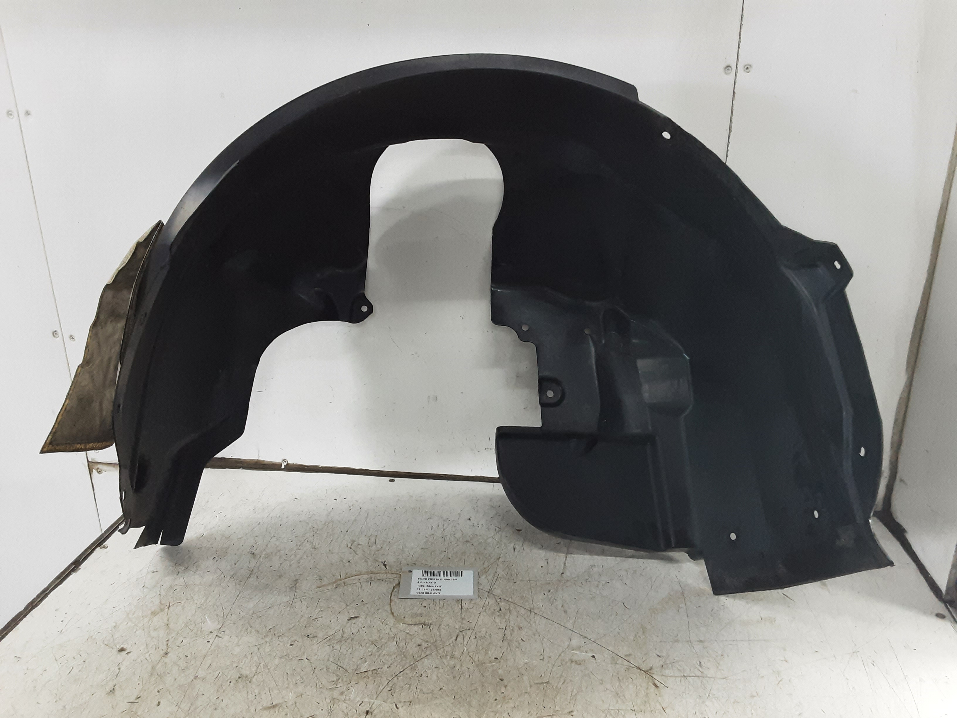 COQUILLE D&#039;AILE AVANT DROITE Ford FIESTA 5/17+