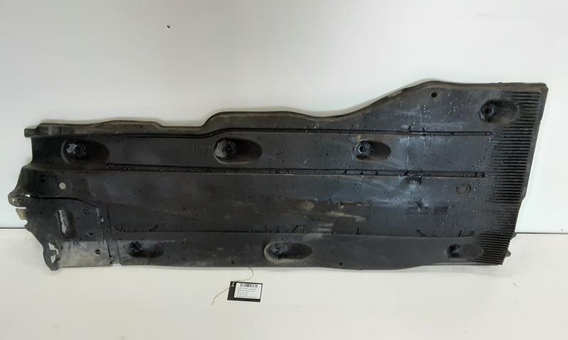PLASTIEKE BESCHERMPLAAT ONDER AUTO RECHTS Skoda OCTAVIA (5E) FaceLift 3/17 - 20