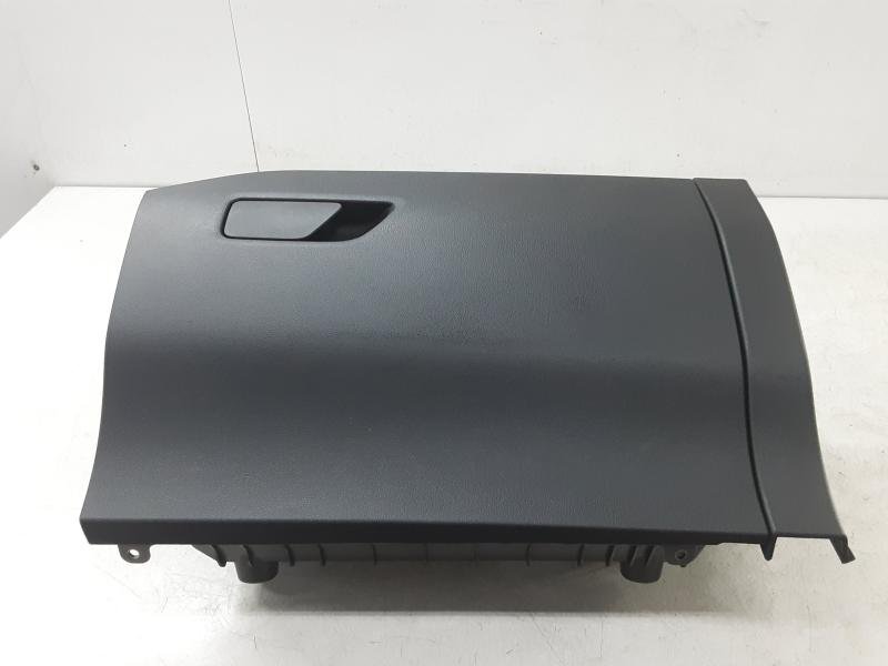 OPBERGVAKJE Ford FOCUS (6) 4/18 - 4/22