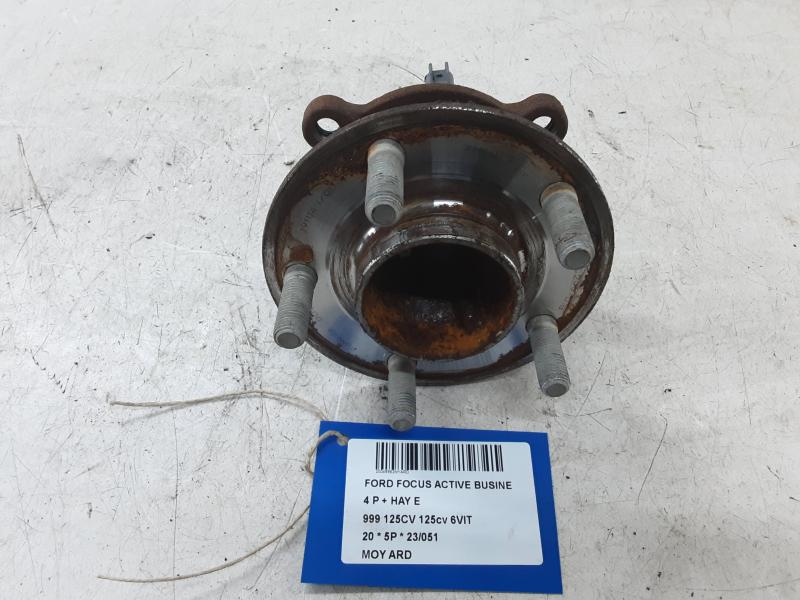 MOYEU ARRIERE DROIT Ford FOCUS (6) 4/18 - 4/22