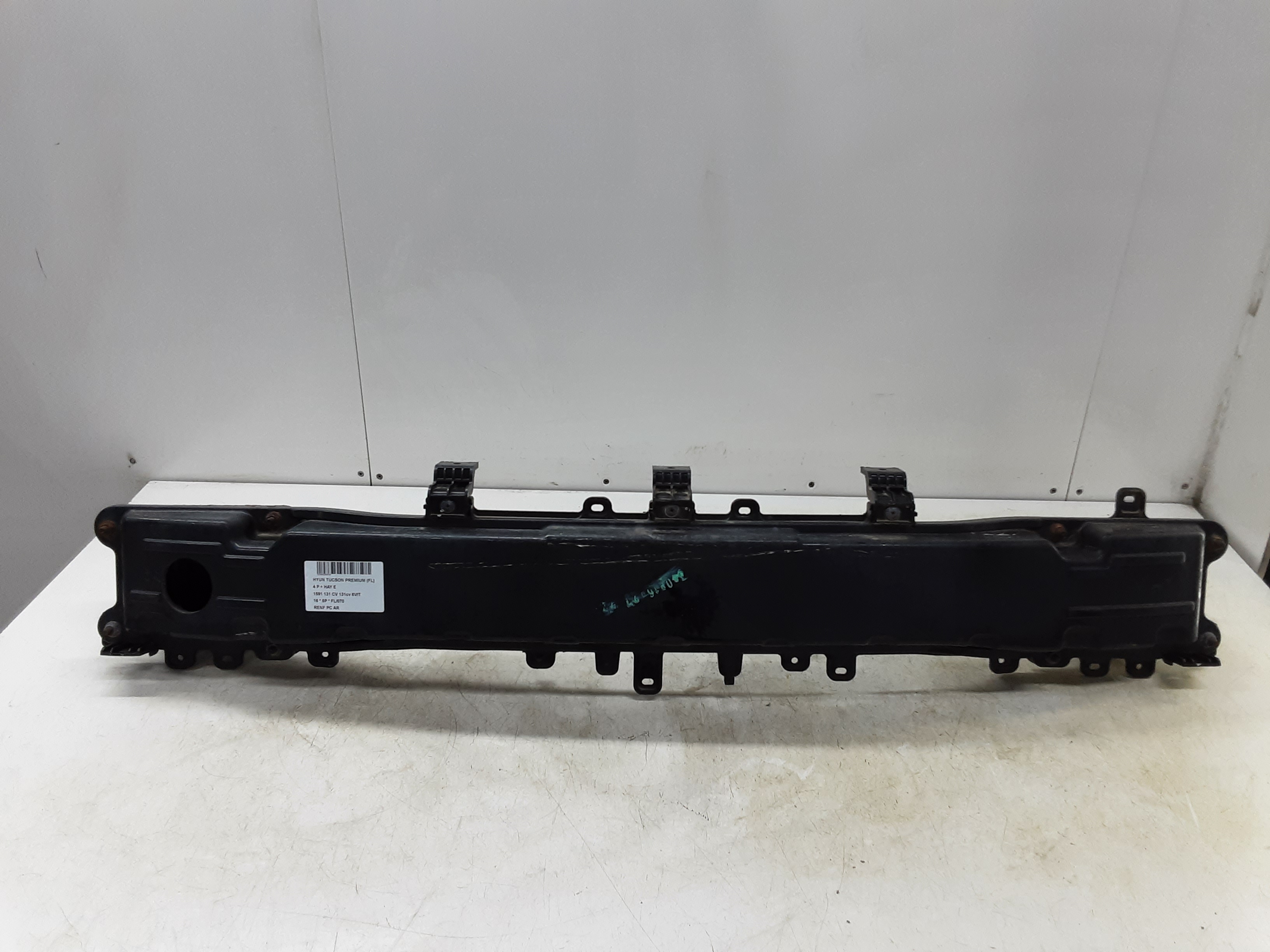 BUMPERBALK ACHTER Hyundai TUCSON (2) 09/15 - 09/18