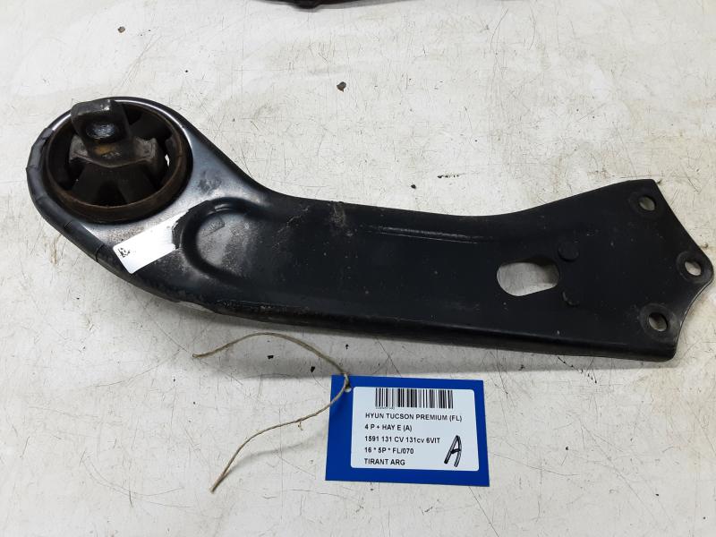 TIRANT ARRIERE GAUCHE Hyundai TUCSON (2) 09/15 - 09/18