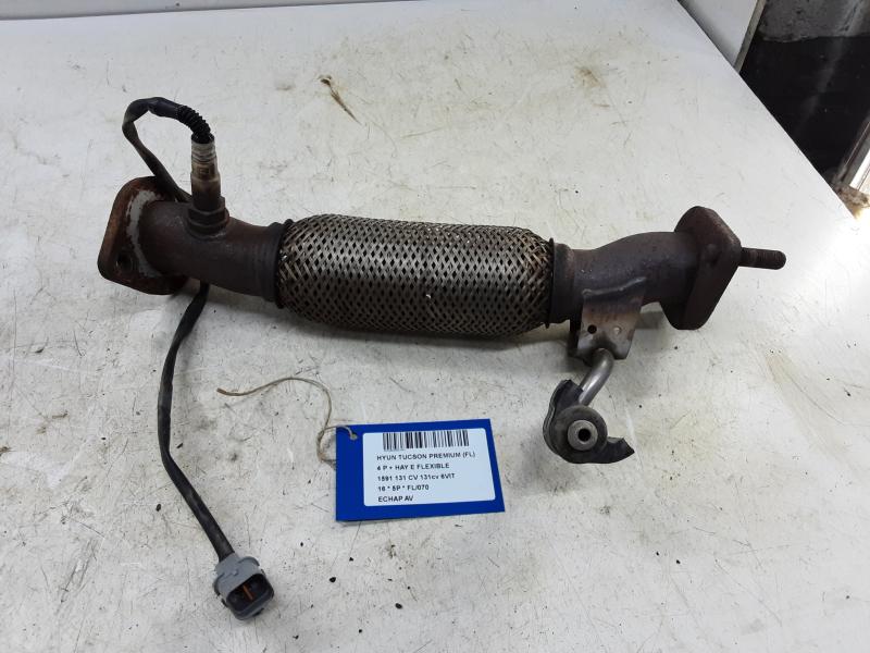UITLAAT VOORPIJP Hyundai TUCSON (2) 09/15 - 09/18