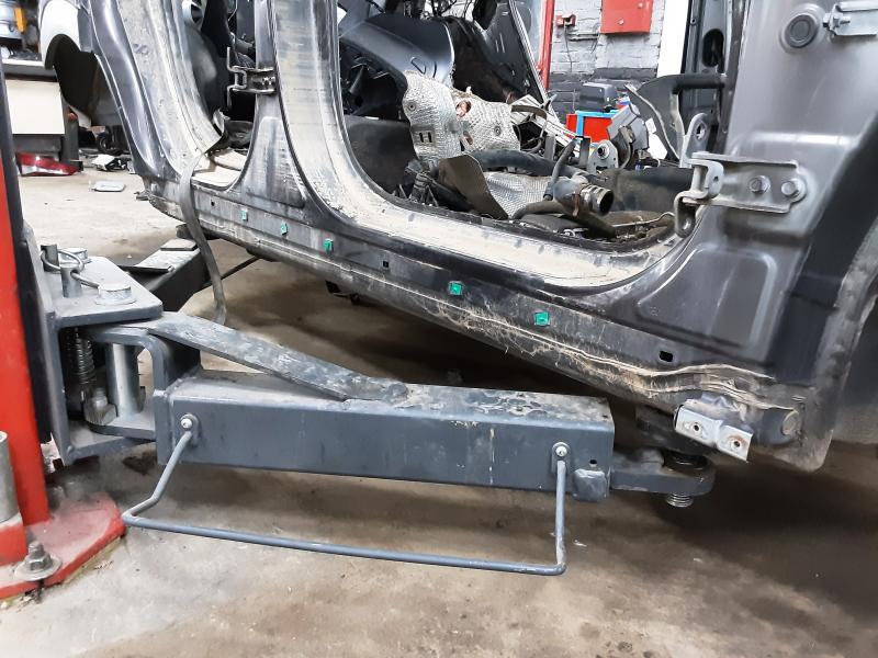 DREMPEL RECHTS Hyundai TUCSON (2) 09/15 - 09/18