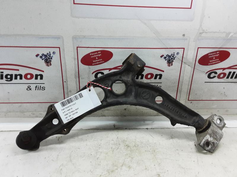 TRIANGLE AVANT GAUCHE Fiat PUNTO -9/99