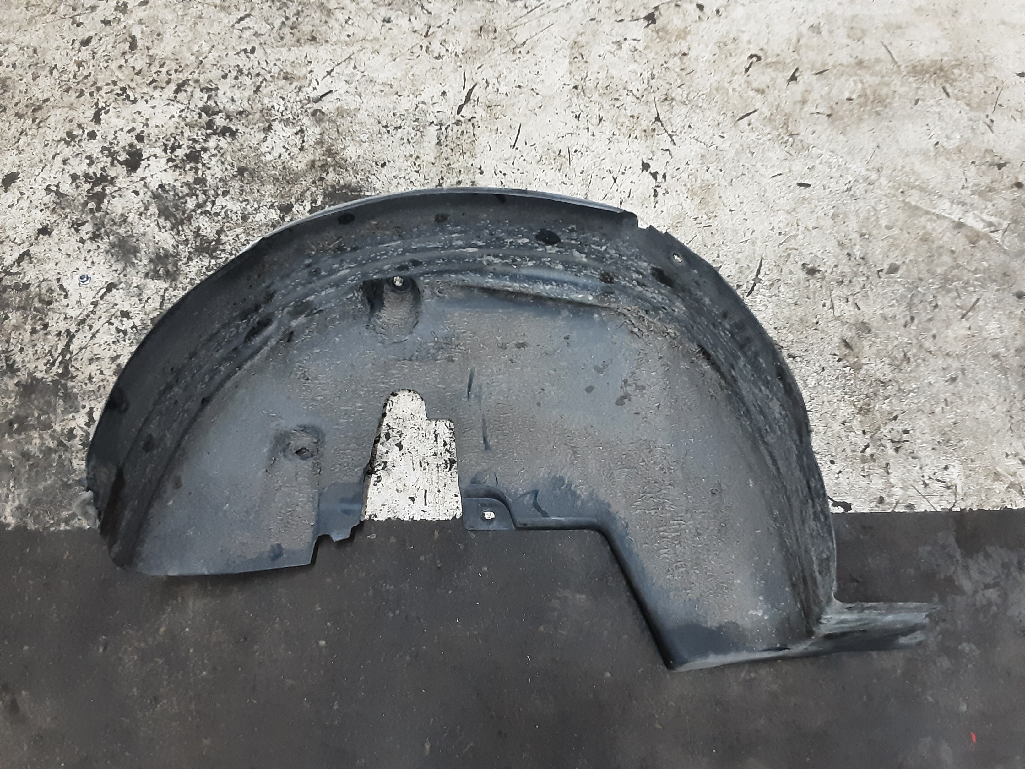 BINNEN SPATBORD LINKS ACHTER Peugeot 2008 (1)  5/13 - 4/16