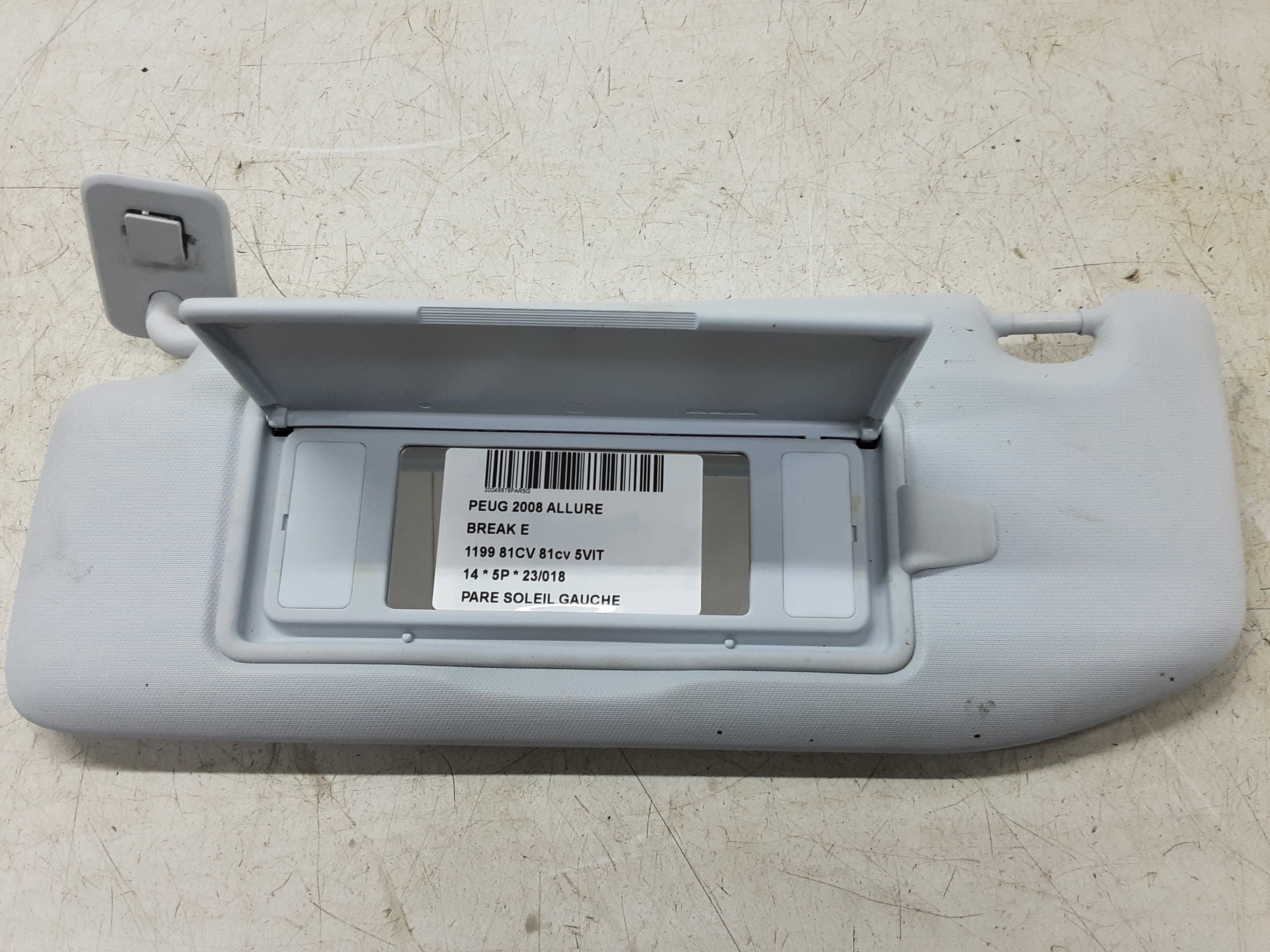 ZONNEKLEP LINKS Peugeot 2008 (1)  5/13 - 4/16