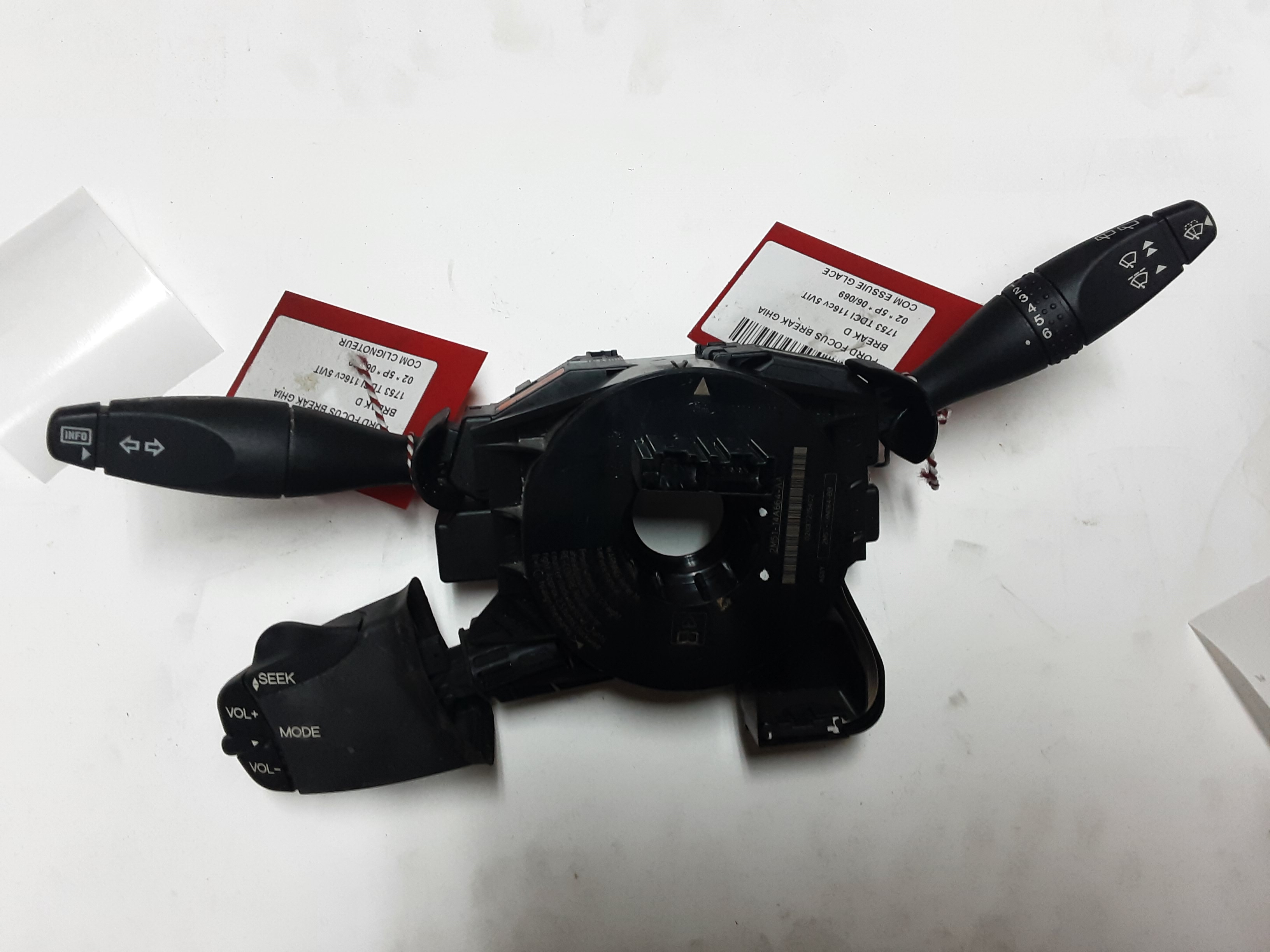 COMMODO Ford FOCUS (1) - 10/04