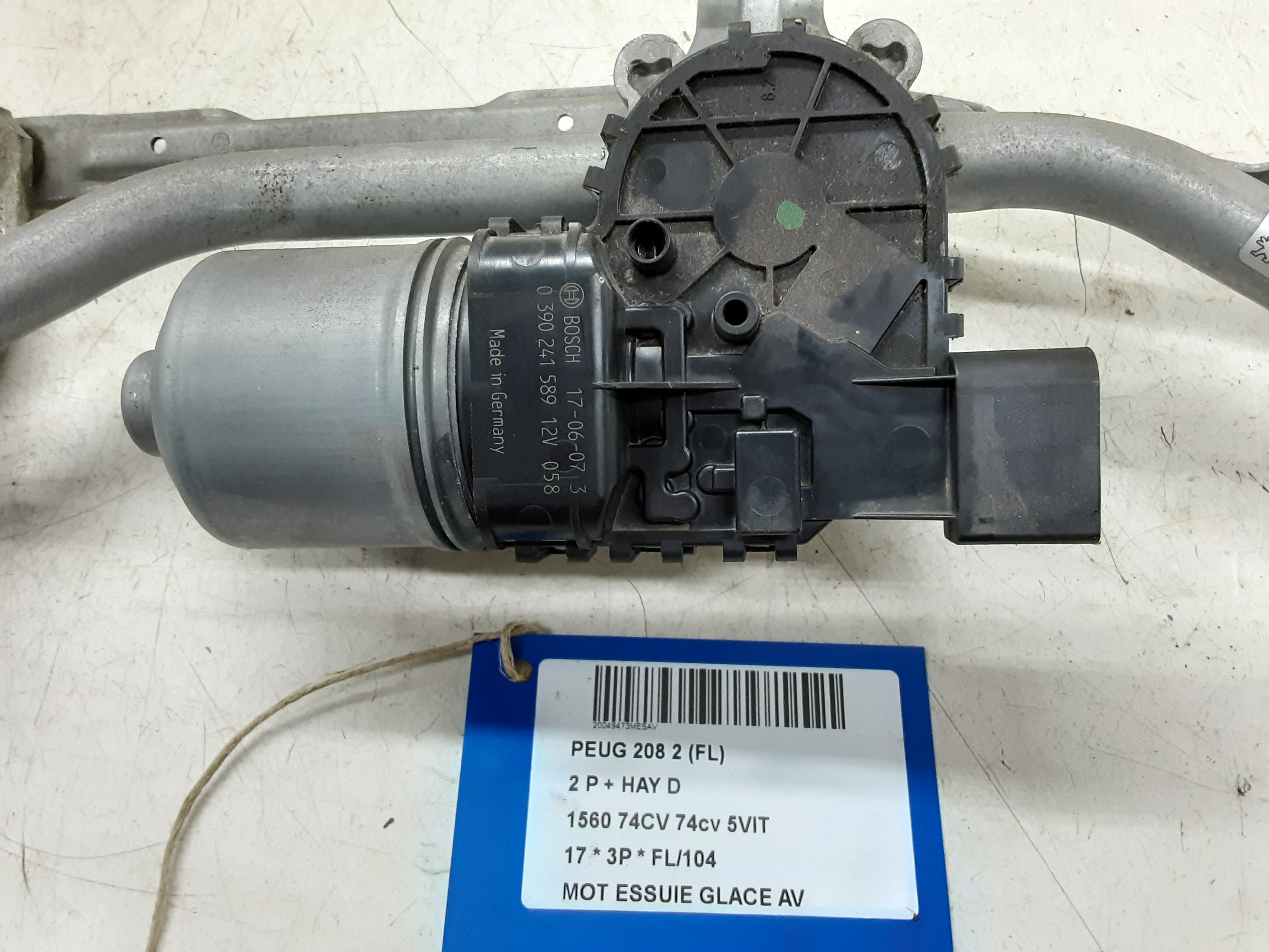 MOTOR RUITENWISSERS VOOR Peugeot 208 8/15 - 20