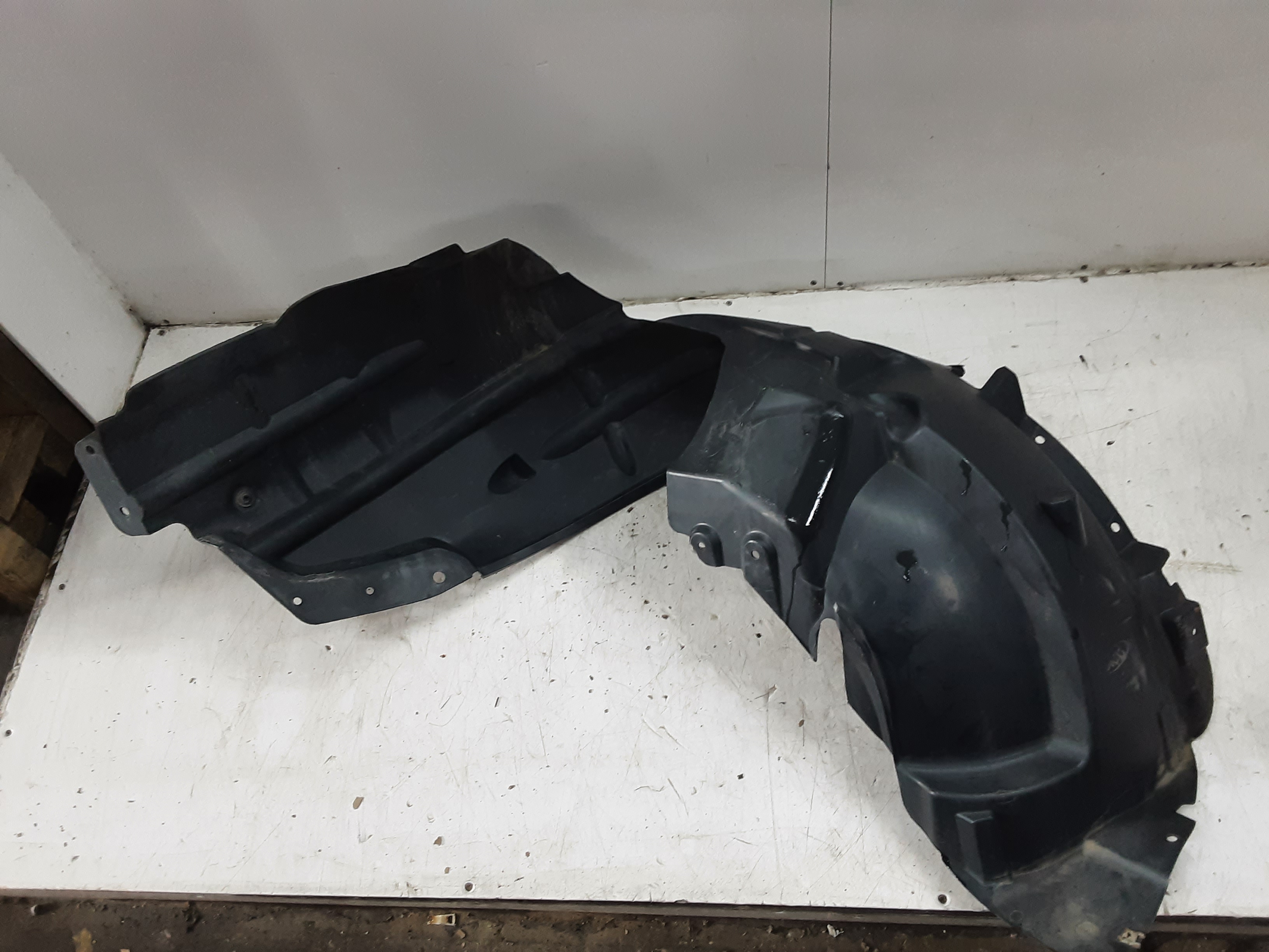 COQUILLE D&#039;AILE AVANT GAUCHE Ford ECOSPORT 11/17+