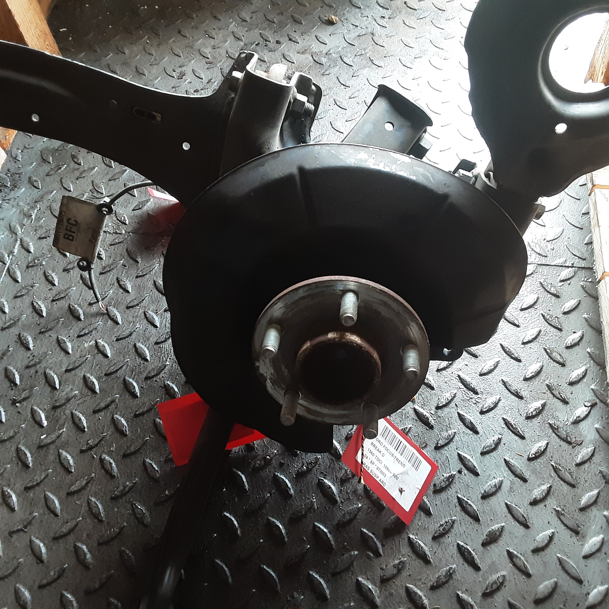 DRAAGARM ACHTER RECHTS Ford FOCUS (2) 11/04 - 01/08