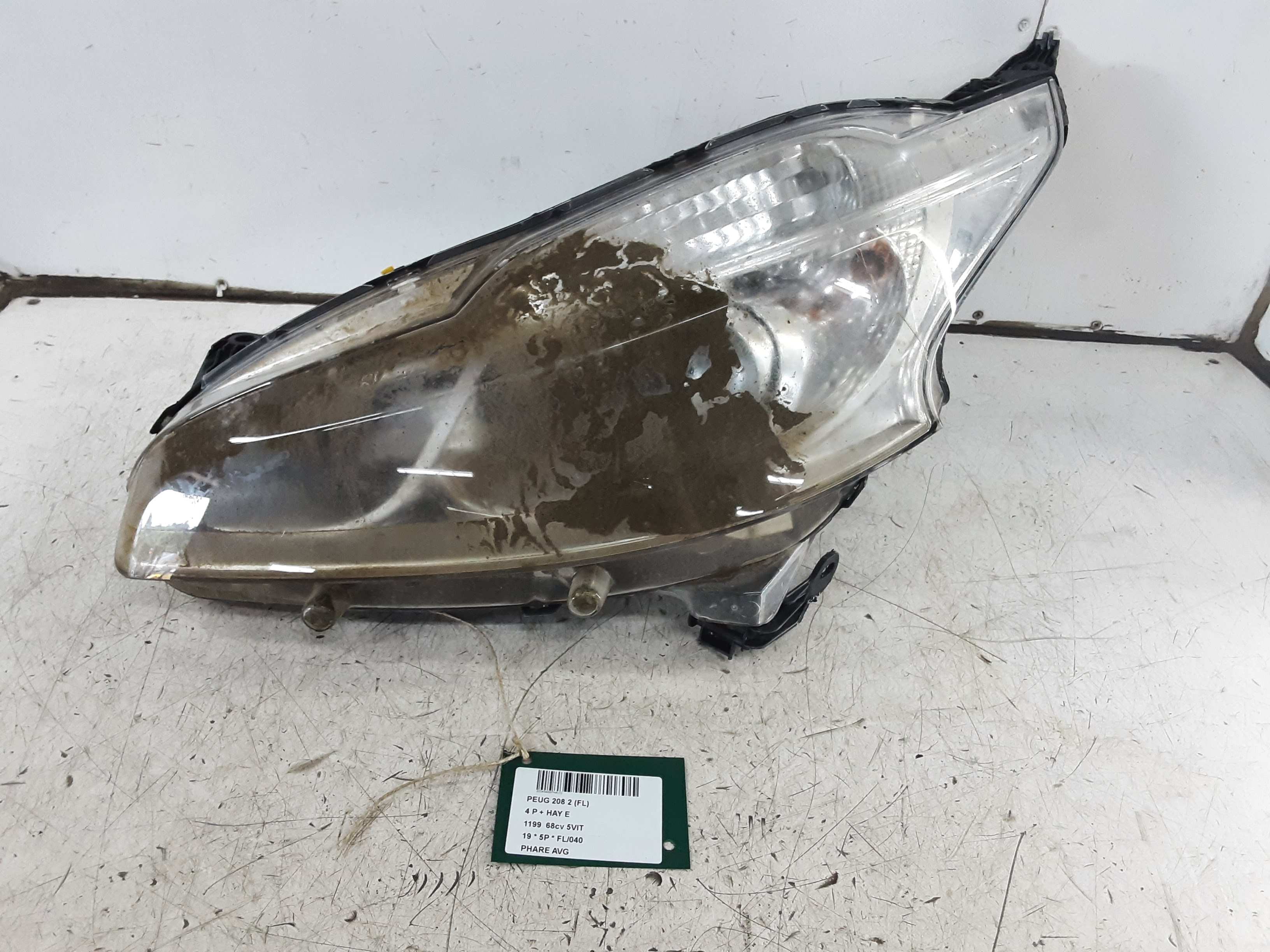 KOPLICHT VOOR LINKS Peugeot 208
