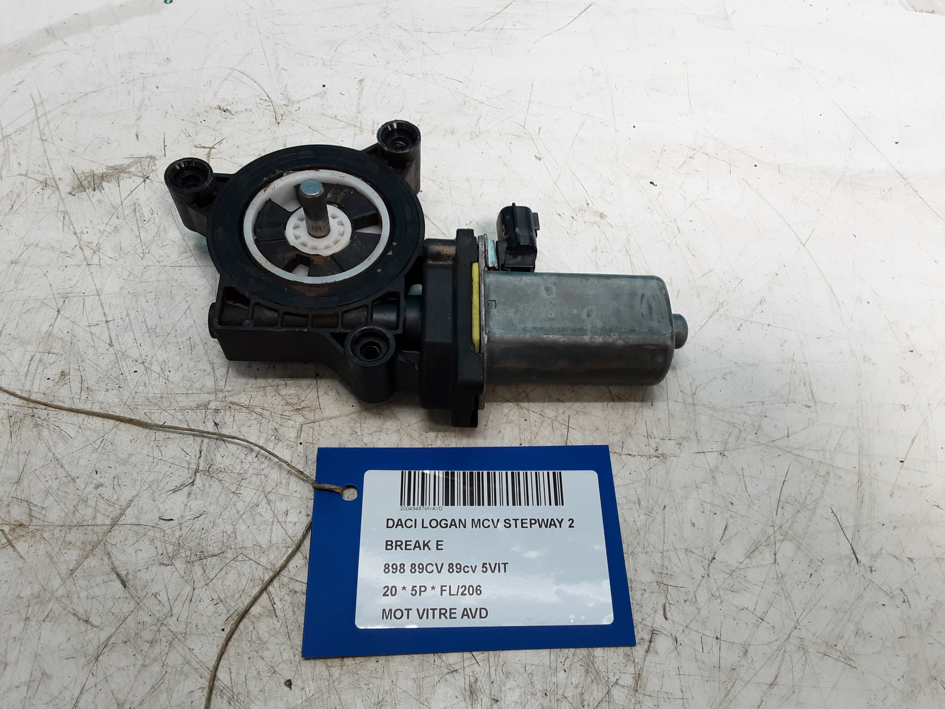 MOTEUR DE VITRE DE PORTE AVANT DROITE Dacia LOGAN 12/16 - 20