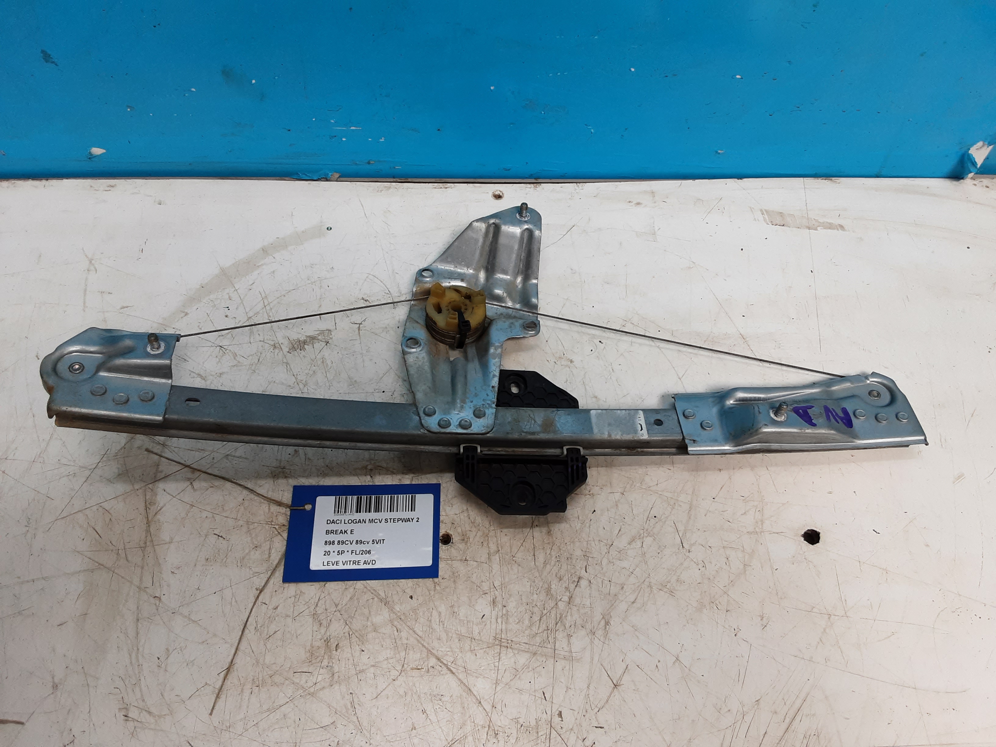 LEVE-VITRE DE PORTE AVANT DROITE Dacia LOGAN 12/16 - 20