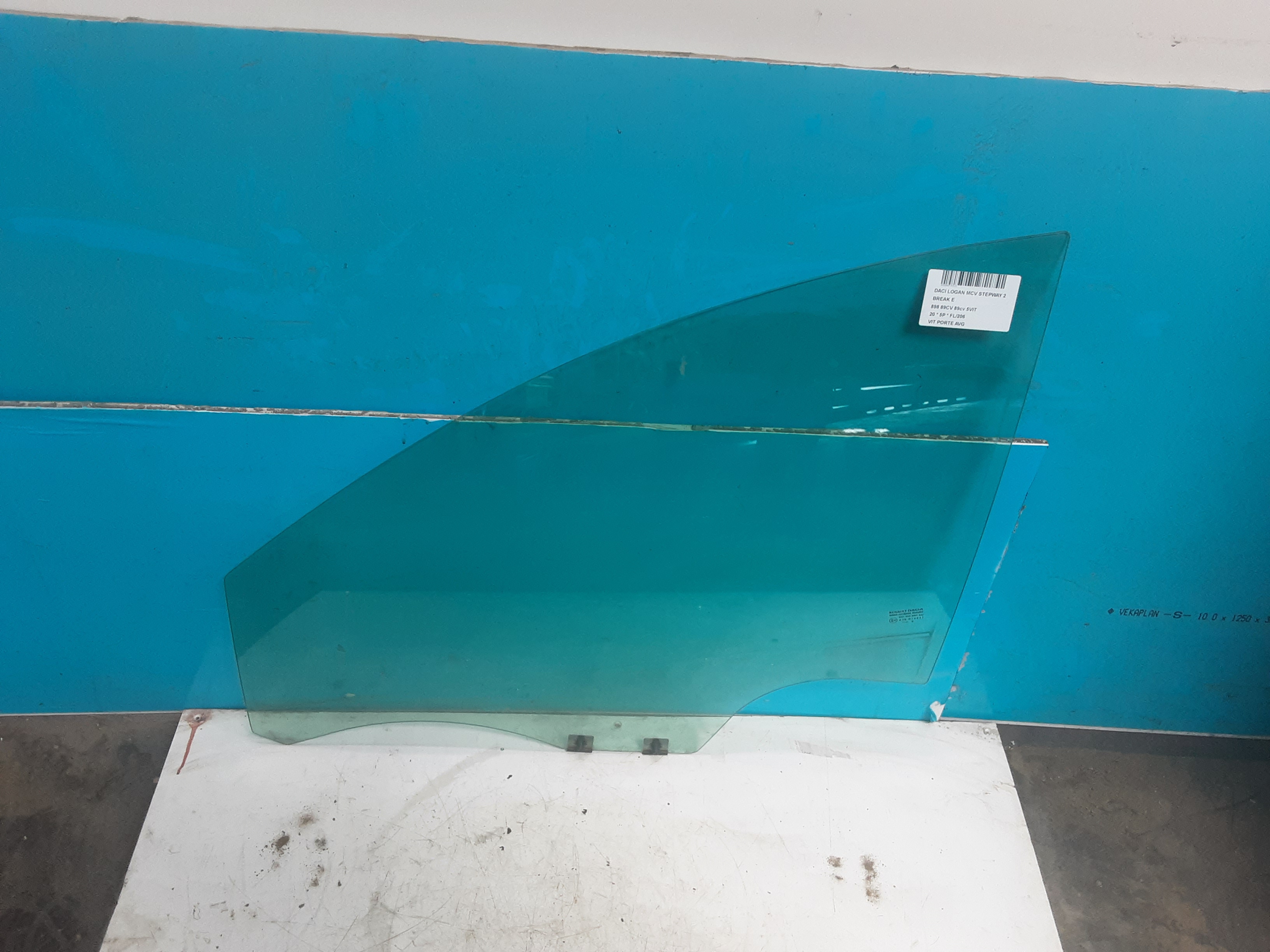VITRE DE PORTE AVANT GAUCHE Dacia LOGAN 12/16 - 20