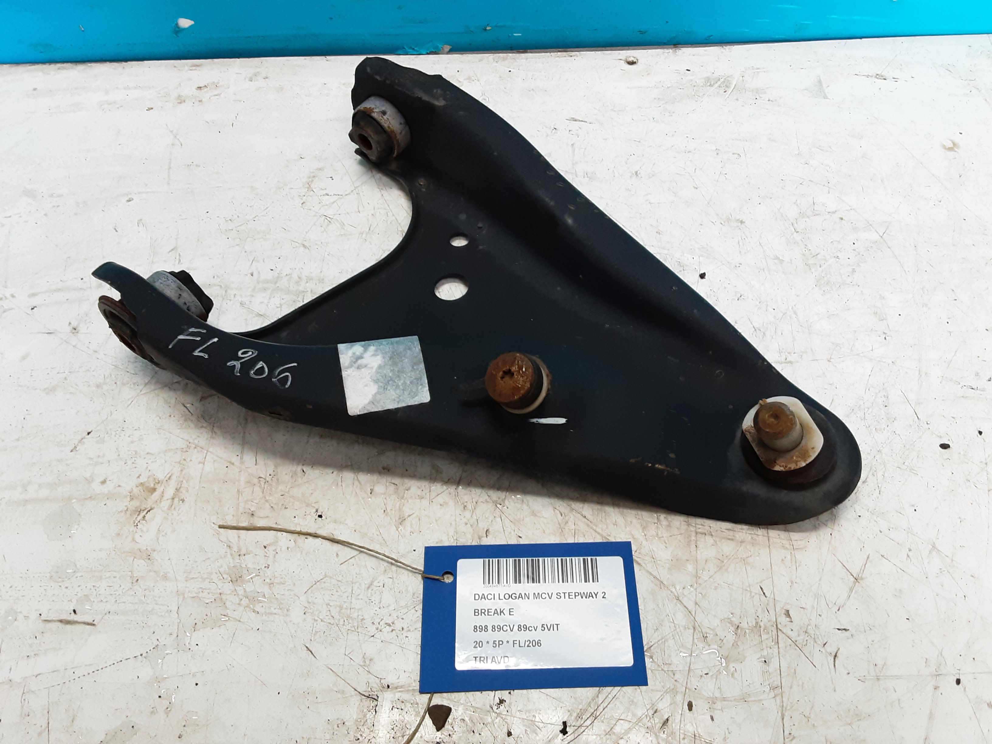 TRIANGLE AVANT DROIT Dacia LOGAN 12/16 - 20