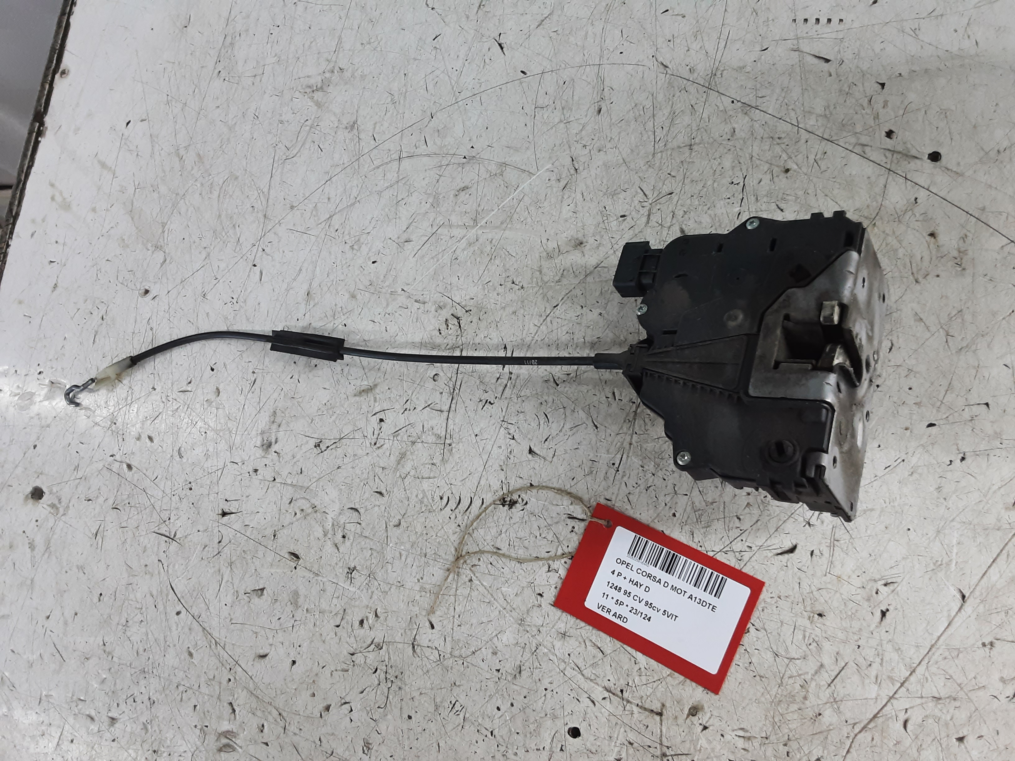 VERROUILLAGE DE PORTE ARRIERE DROITE Opel CORSA D 01/11 - 15