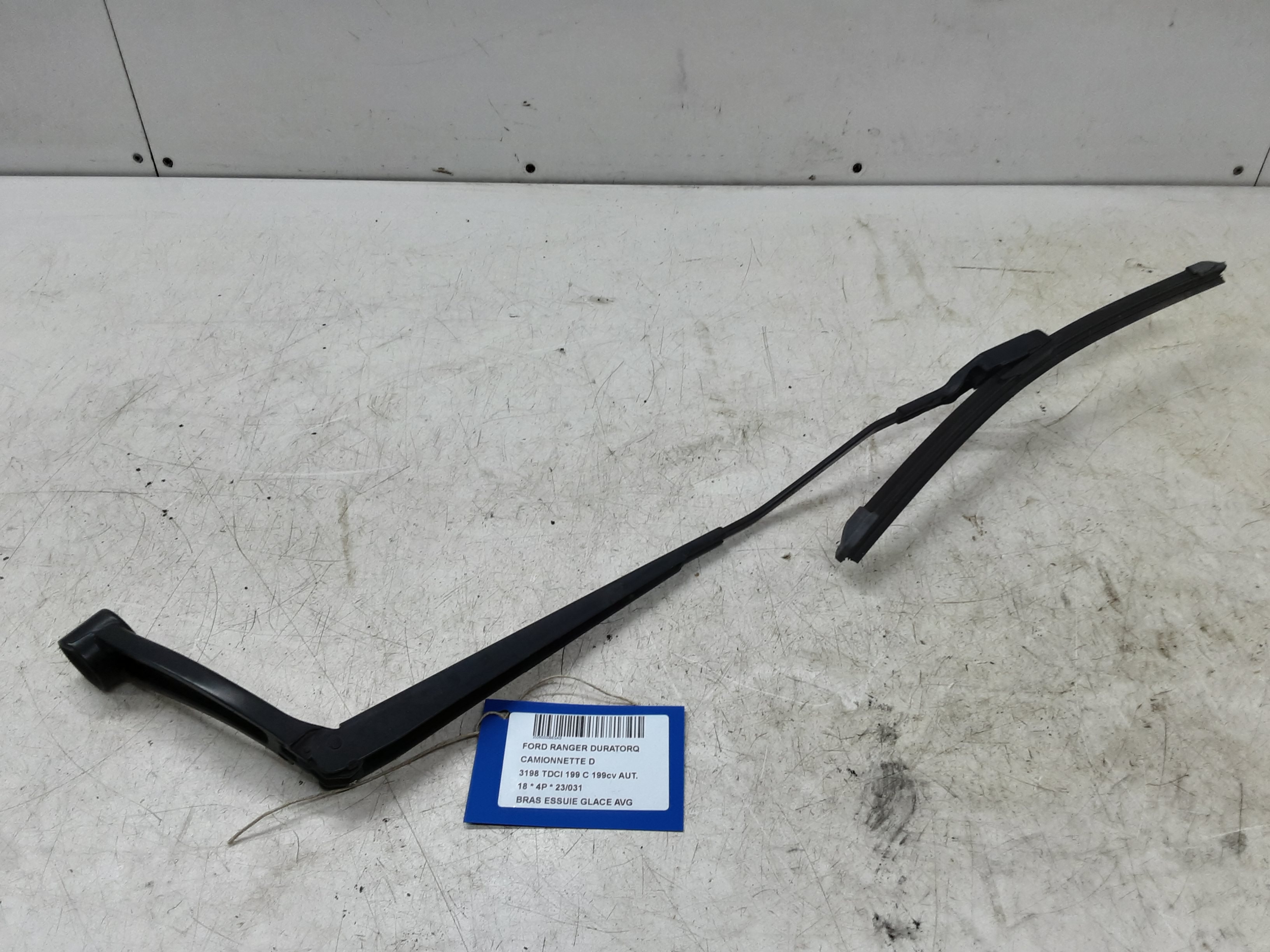 RUITENWISSERARM LINKS VOOR Ford RANGER (3) 10/15 - 2/19 FaceLift