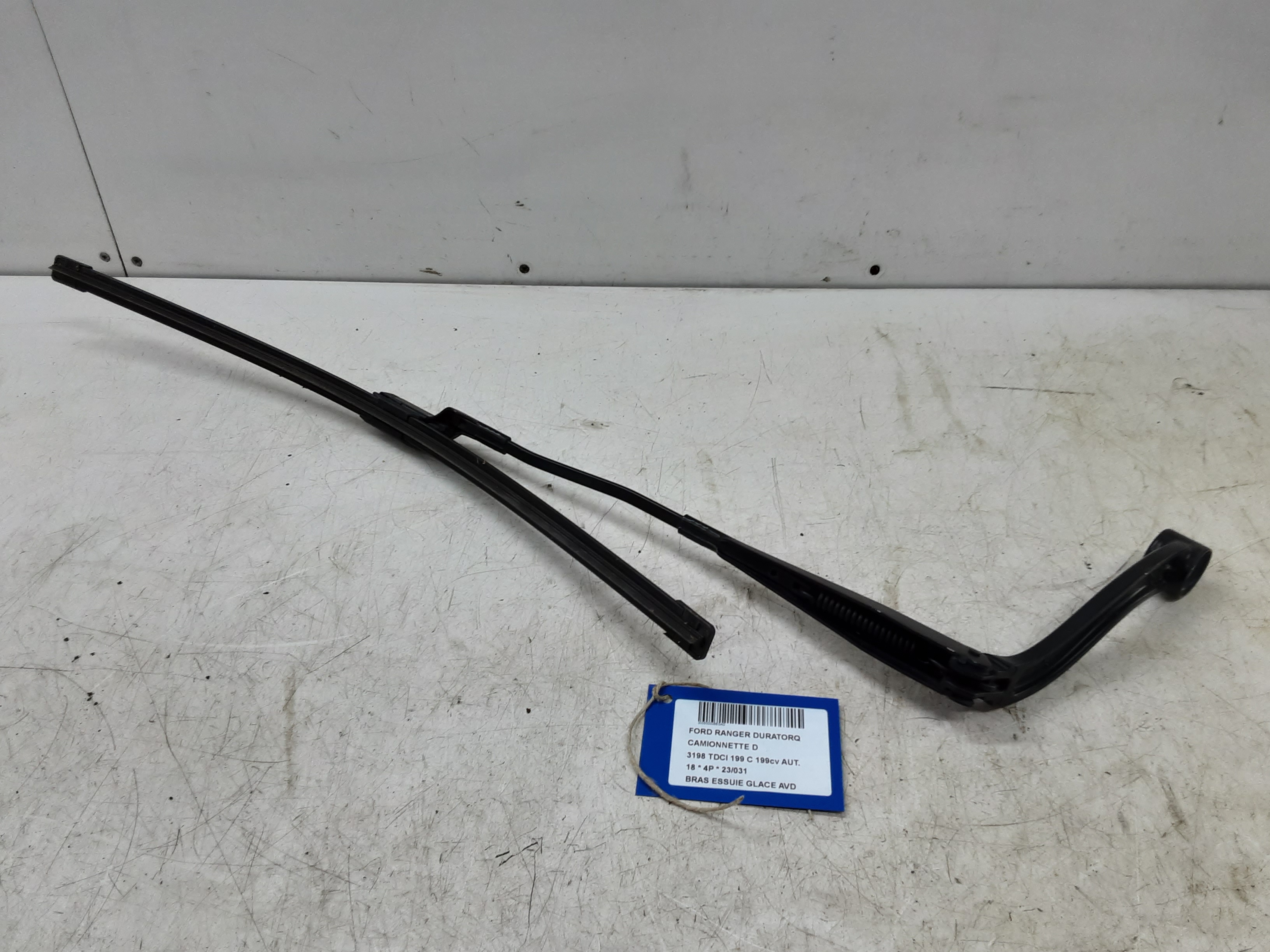 RUITENWISSERARM RECHTS VOOR Ford RANGER (3) 10/15 - 2/19 FaceLift