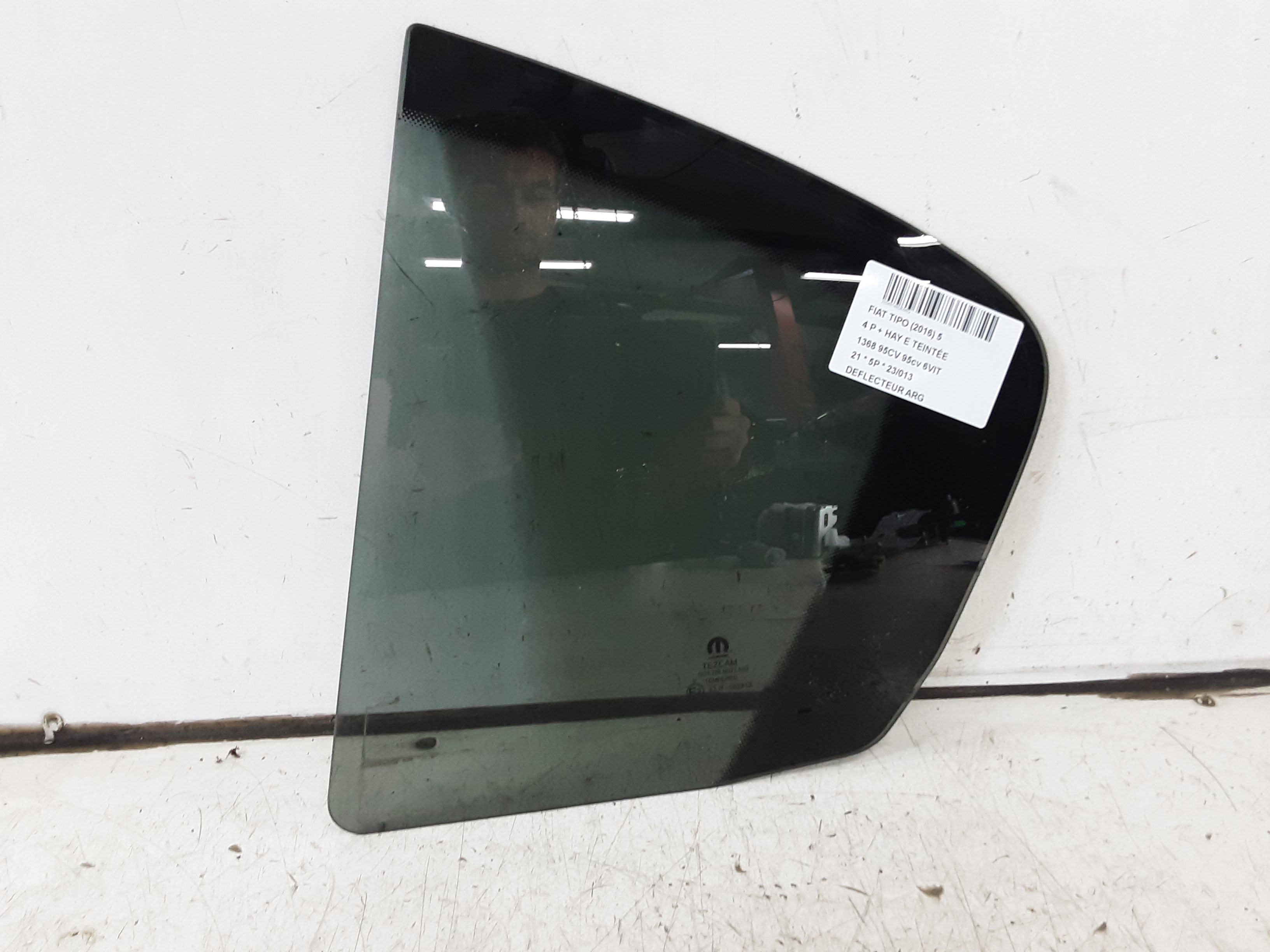 ZIJRUIT ACHTER LINKS Fiat TIPO 10/15 &gt; 20