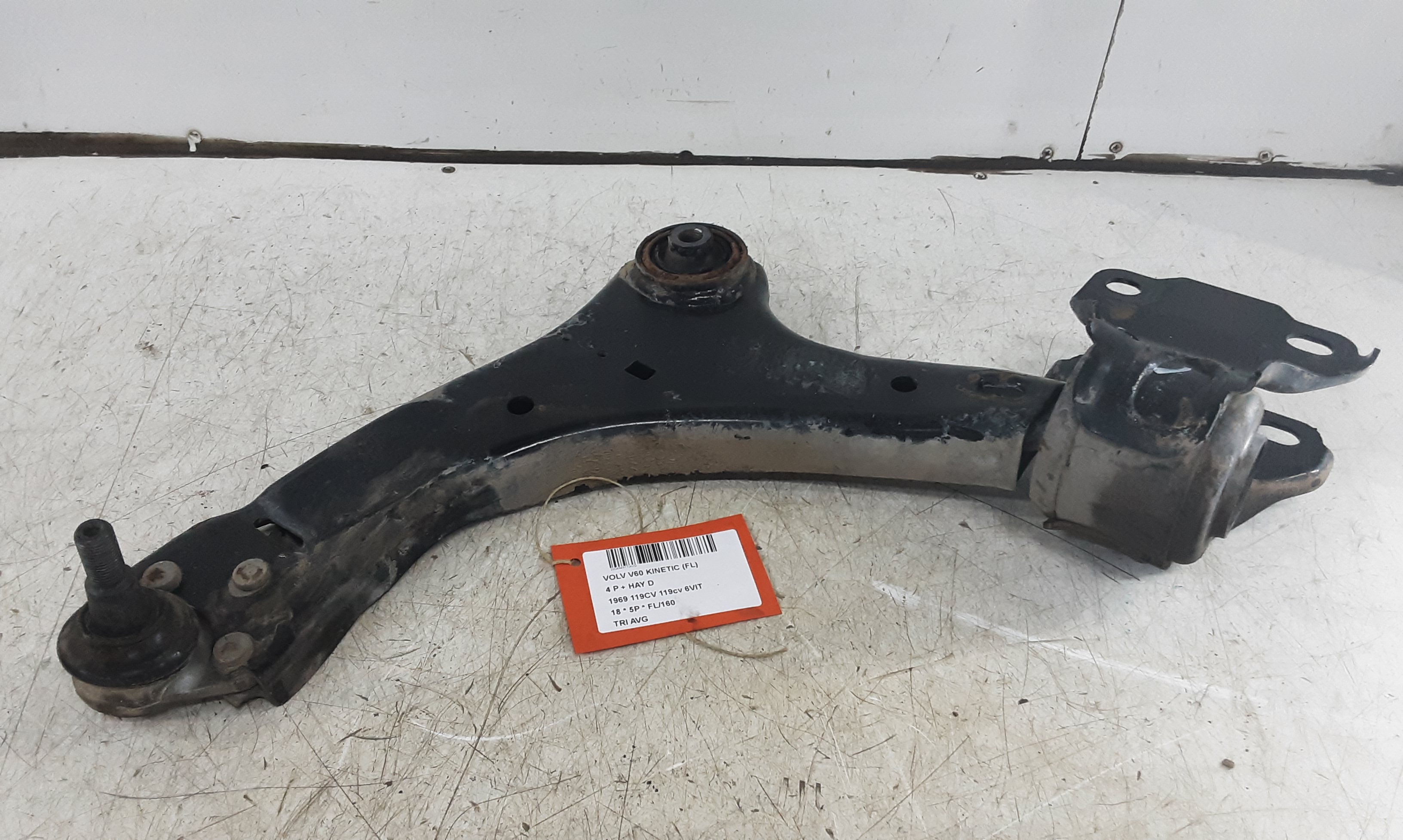 TRIANGLE AVANT GAUCHE Volvo V60 10/10-08/18