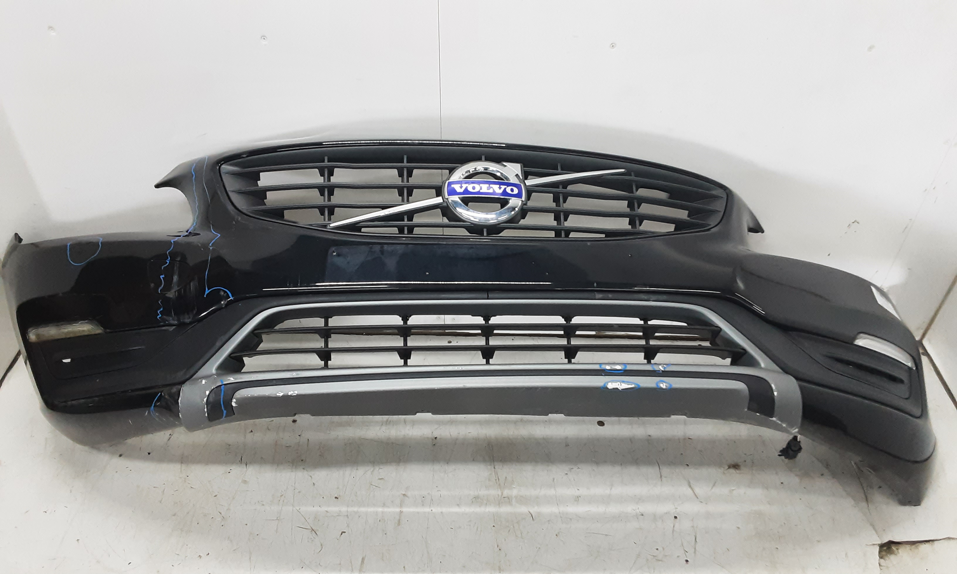 VOORBUMPER Volvo V60 10/10-08/18