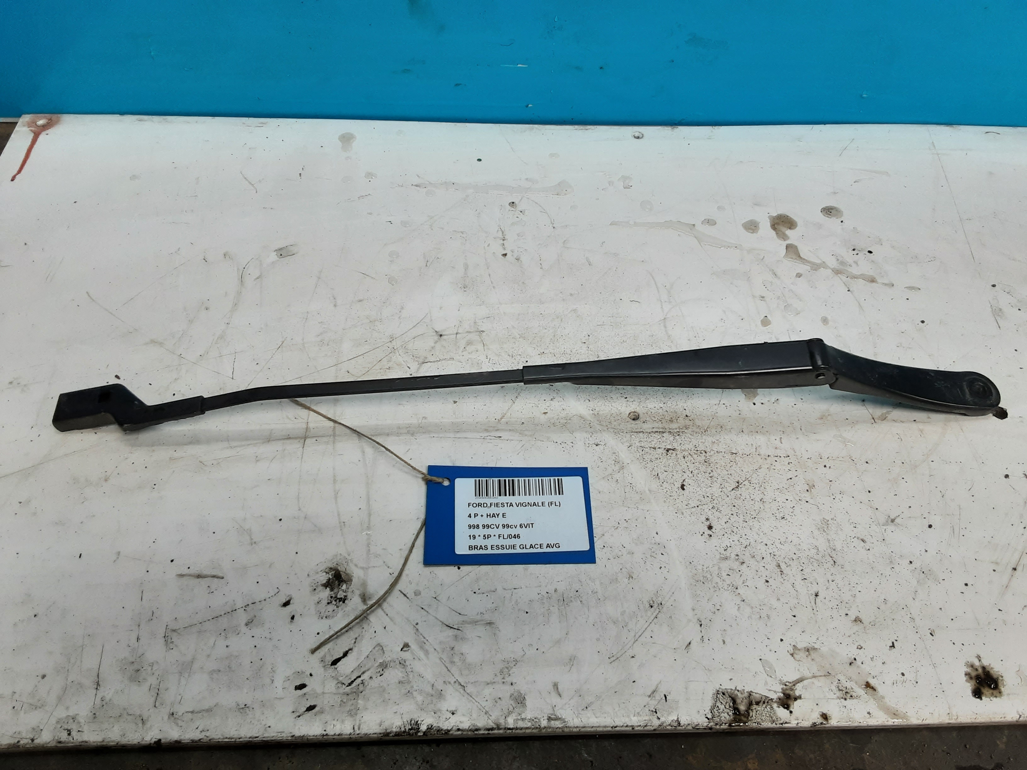 RUITENWISSERARM LINKS VOOR Ford FIESTA 5/17+