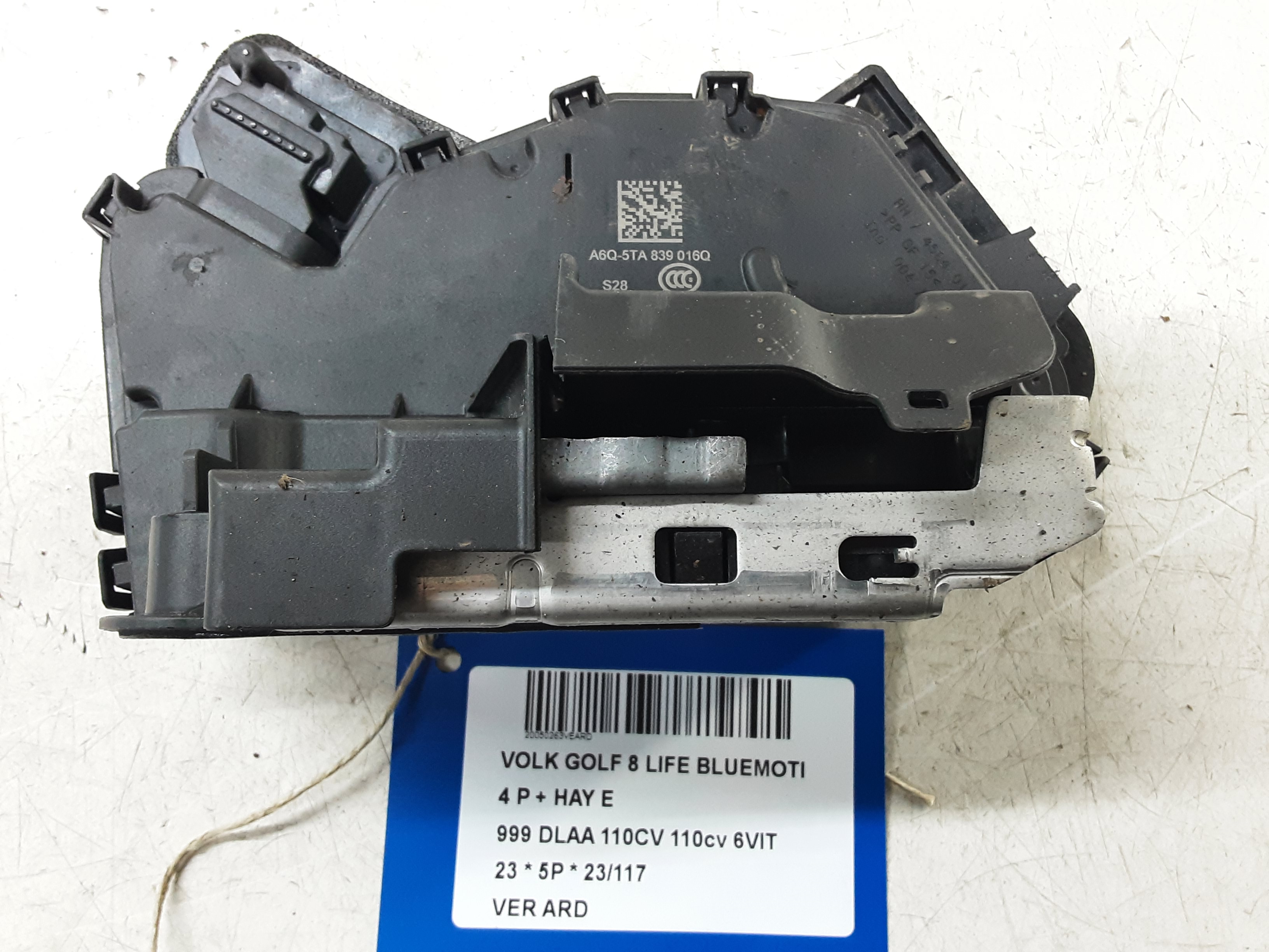 VERROUILLAGE DE PORTE ARRIERE DROITE Vw GOLF VIII 2/20+