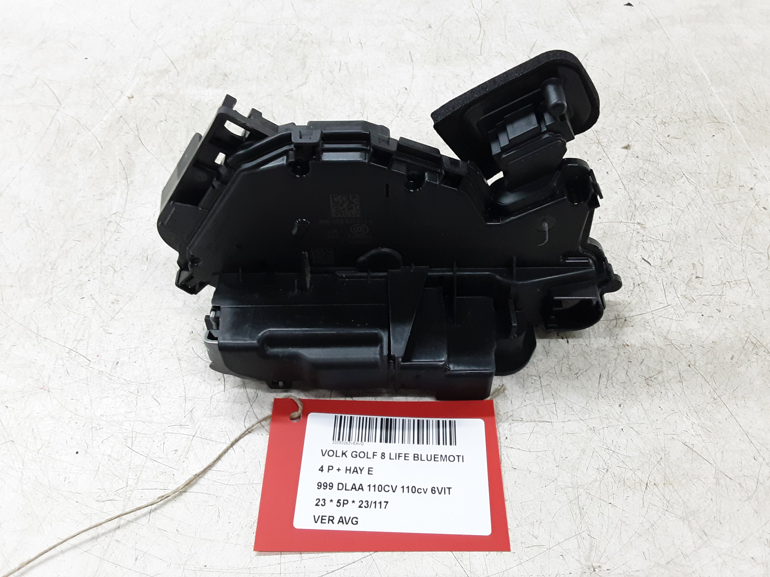 VERROUILLAGE DE PORTE AVANT GAUCHE Vw GOLF VIII 2/20+