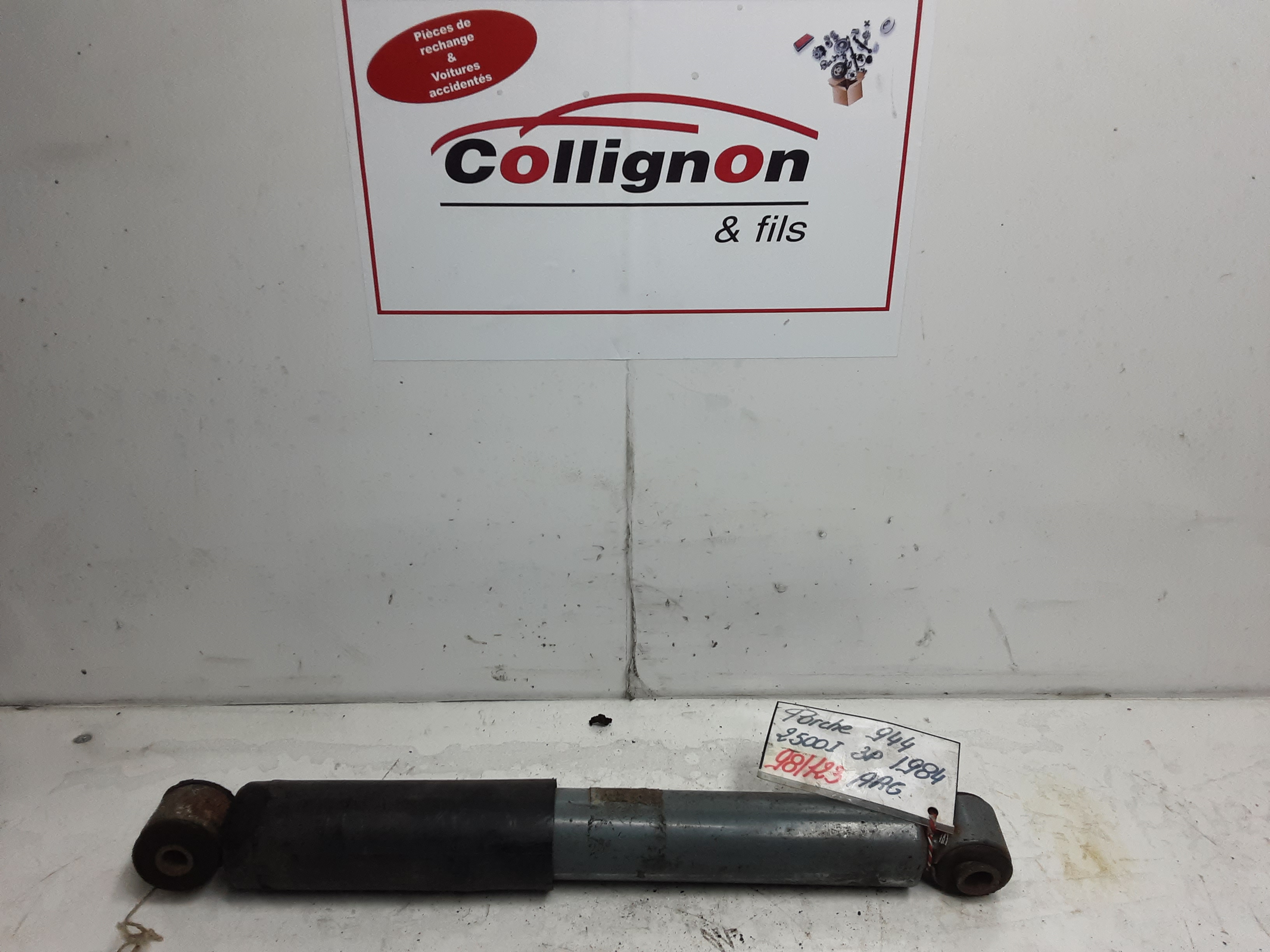 SCHOKBREKER ACHTER LINKS Porsche 944 81-91