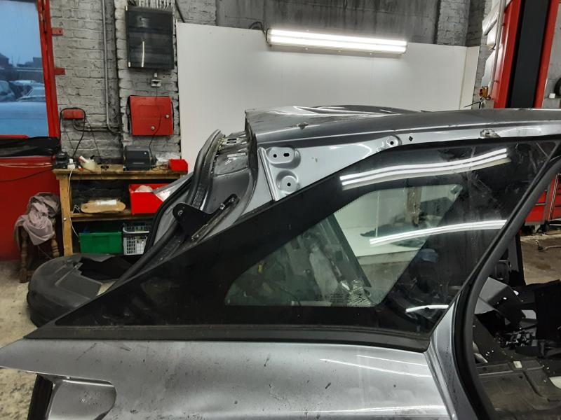 VITRE LATERALE ARRIERE DROITE Peugeot 3008 (2) 10/20+ FaceLift 11-23