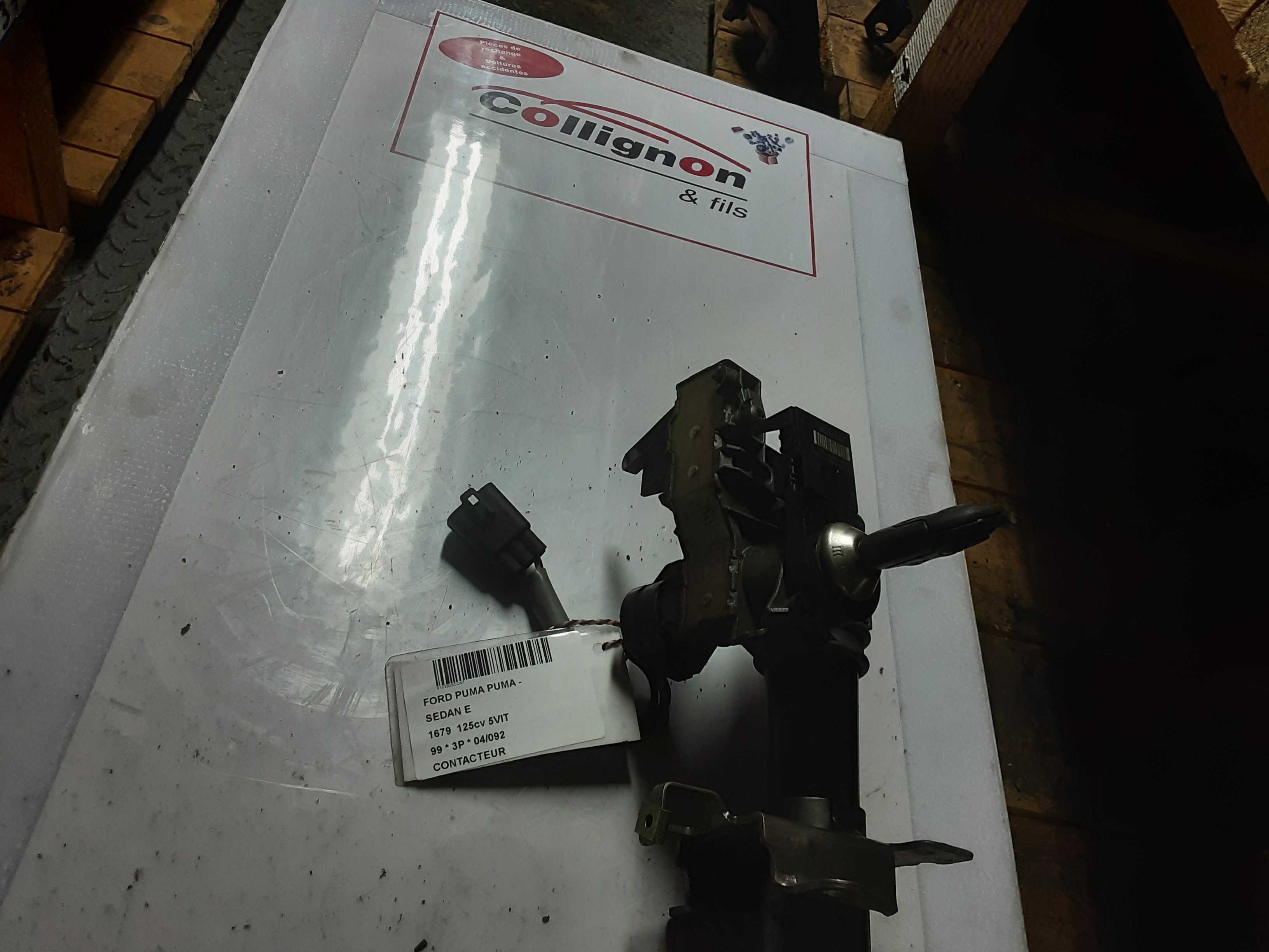 CONTACTSLOT Ford PUMA 3/97 &gt; 02
