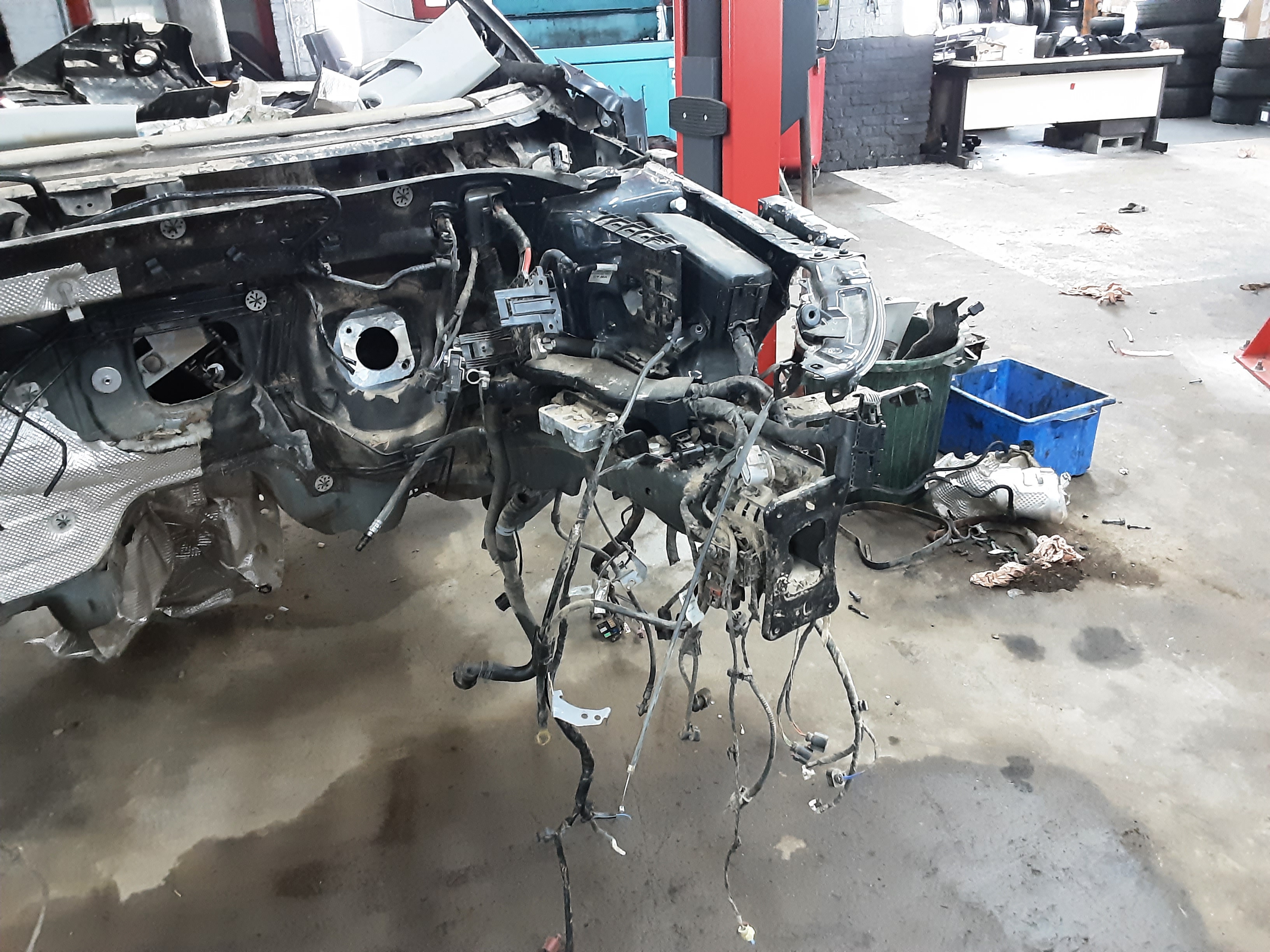 BINNENSPATBORD VOOR LINKS Audi A1 12/18+