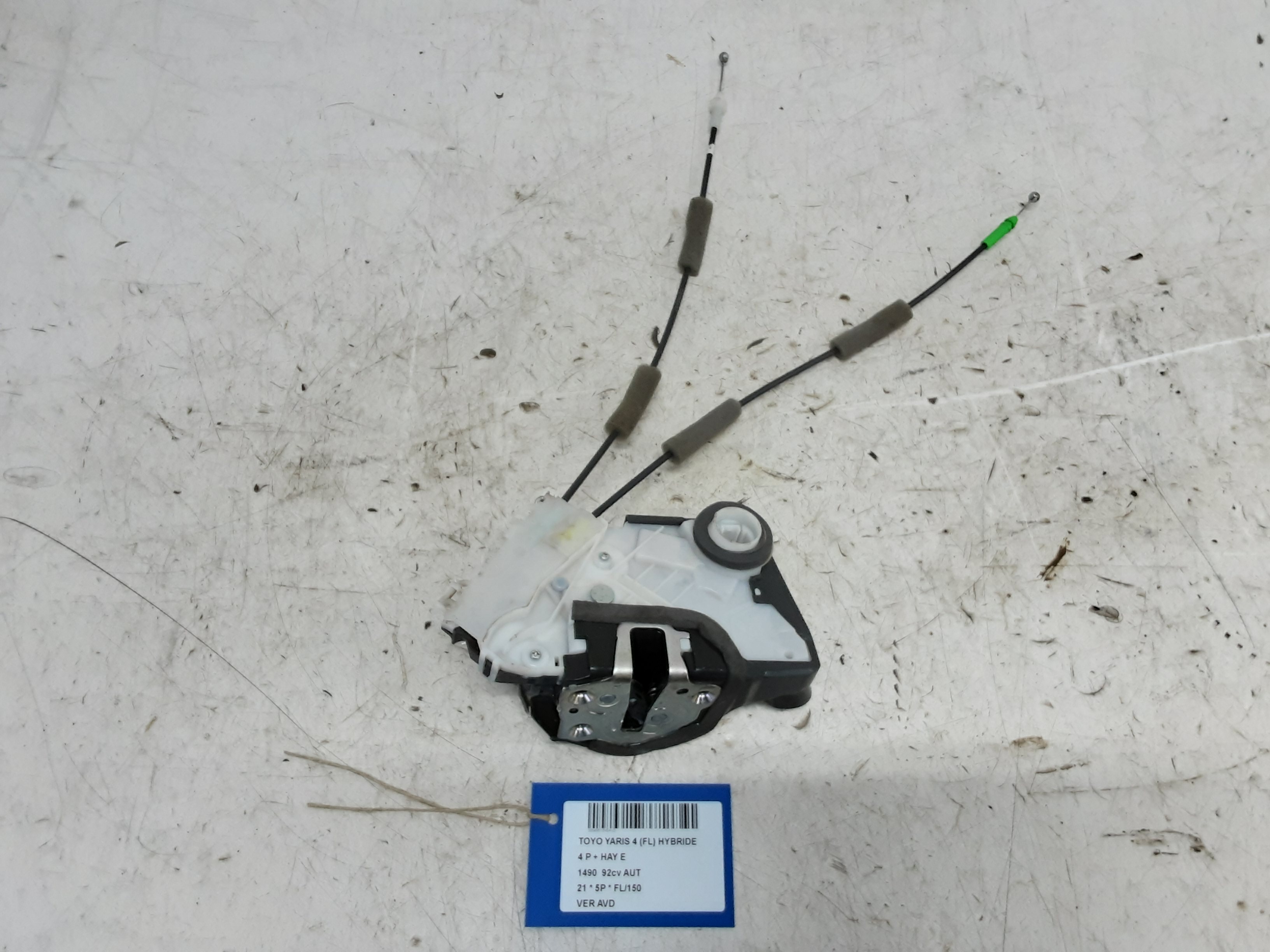 VERROUILLAGE DE PORTE AVANT DROITE Toyota YARIS (6) 2/20+