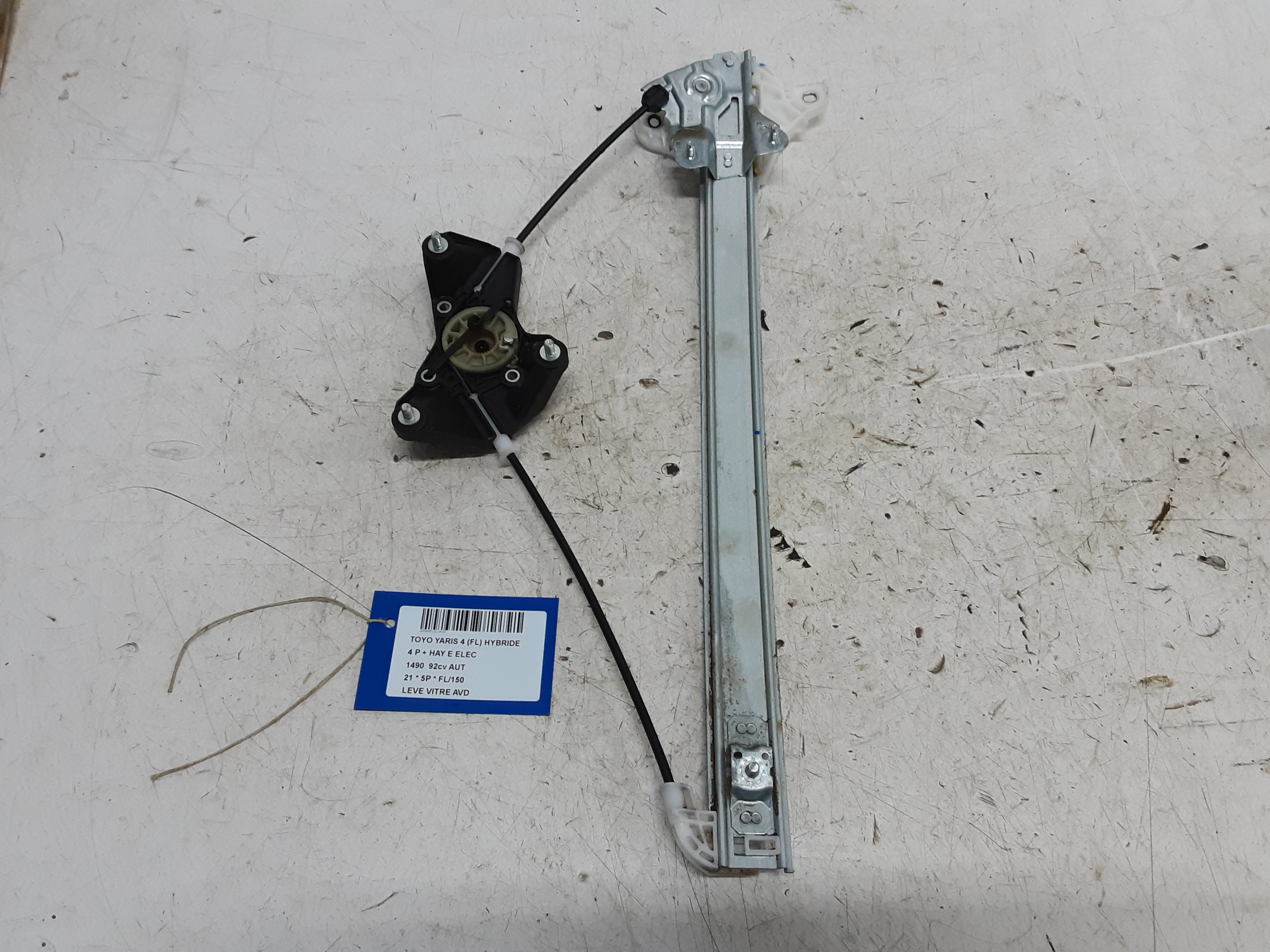 LEVE-VITRE DE PORTE AVANT DROITE Toyota YARIS (6) 2/20+