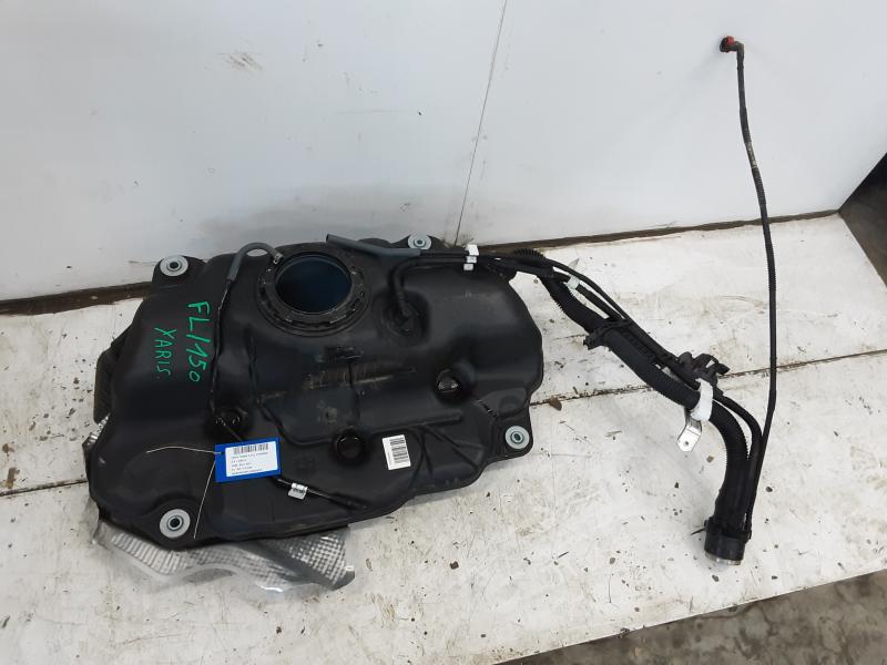BRANDSTOFTANK BENZINE Toyota YARIS (6) 2/20+