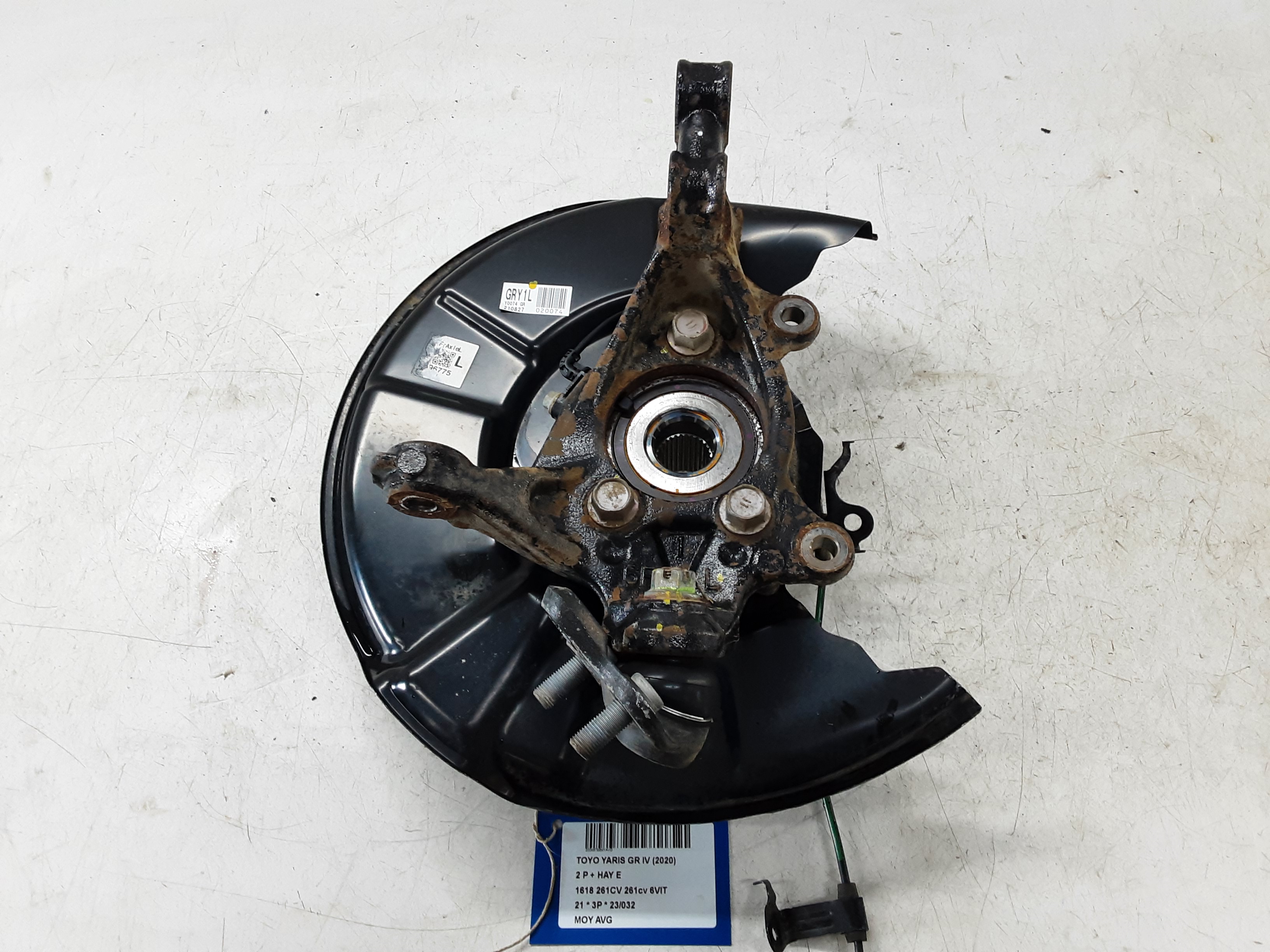 WIELNAAF VOOR LINKS Toyota YARIS (6) 2/20+