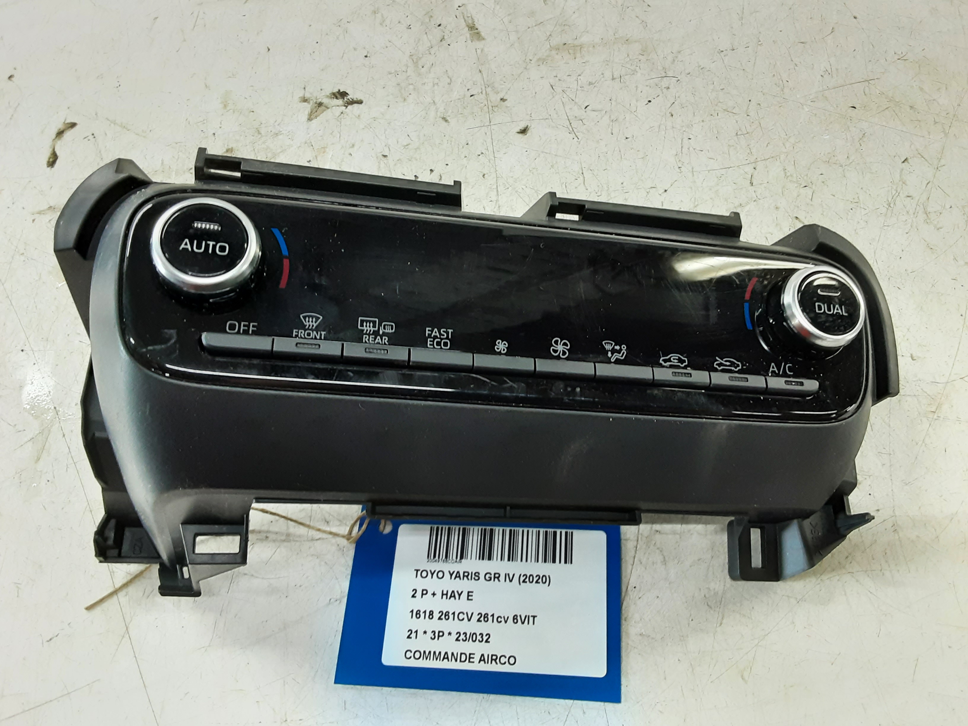BEDIENINGSPANEEL AIRCO Toyota YARIS (6) 2/20+