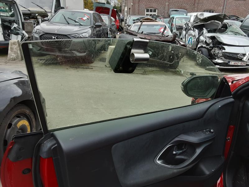 RUIT VOOR LINKS Toyota YARIS (6) 2/20+