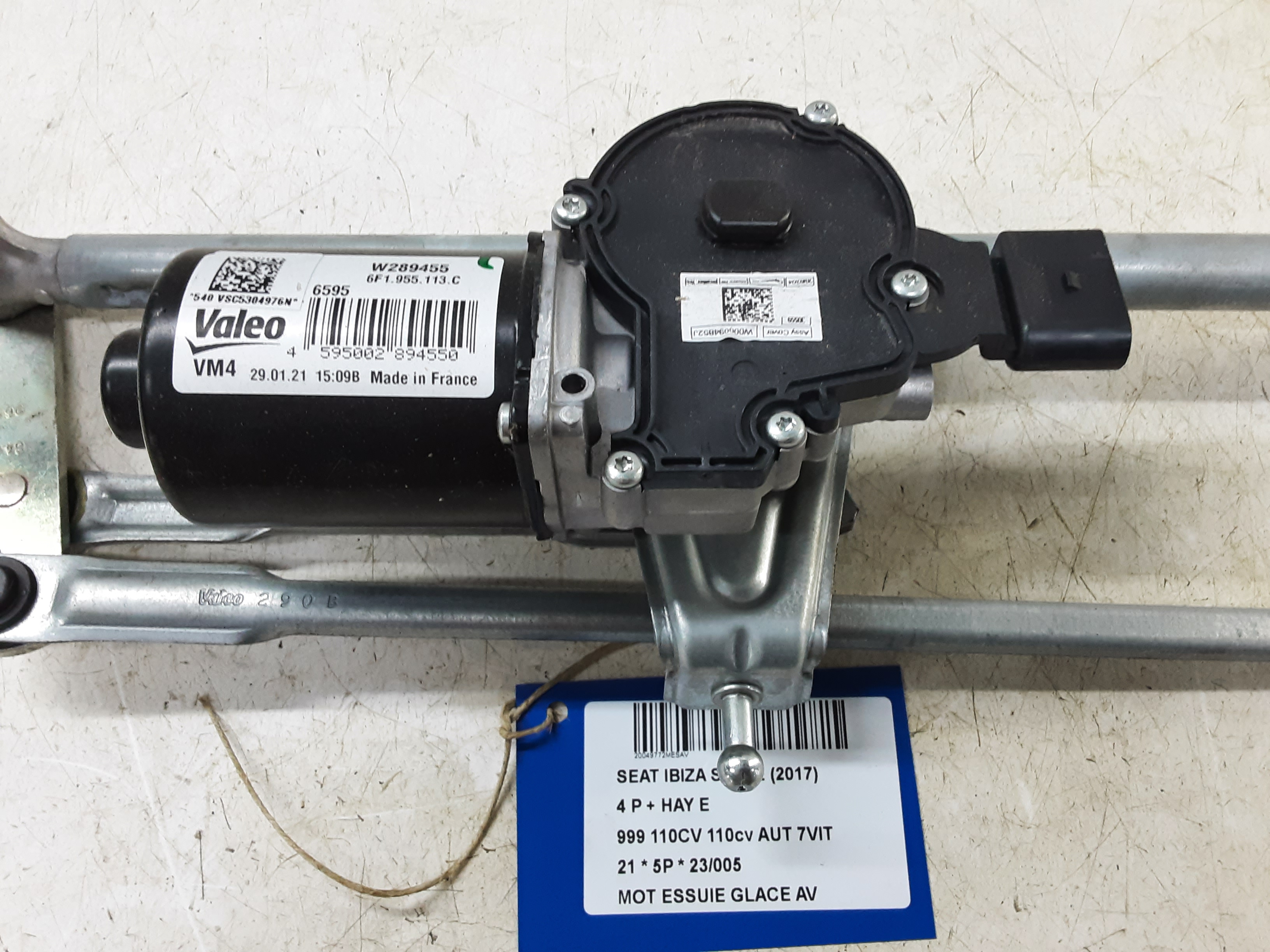 MOTEUR D&#039;ESSUIE-GLACE AVANT Seat IBIZA MK5 (6F/KJ1) 5/17 - 2021