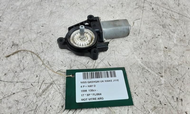 MOTEUR DE VITRE DE PORTE ARRIERE GAUCHE Nissan QASHQAI 2/14 - 17 J11
