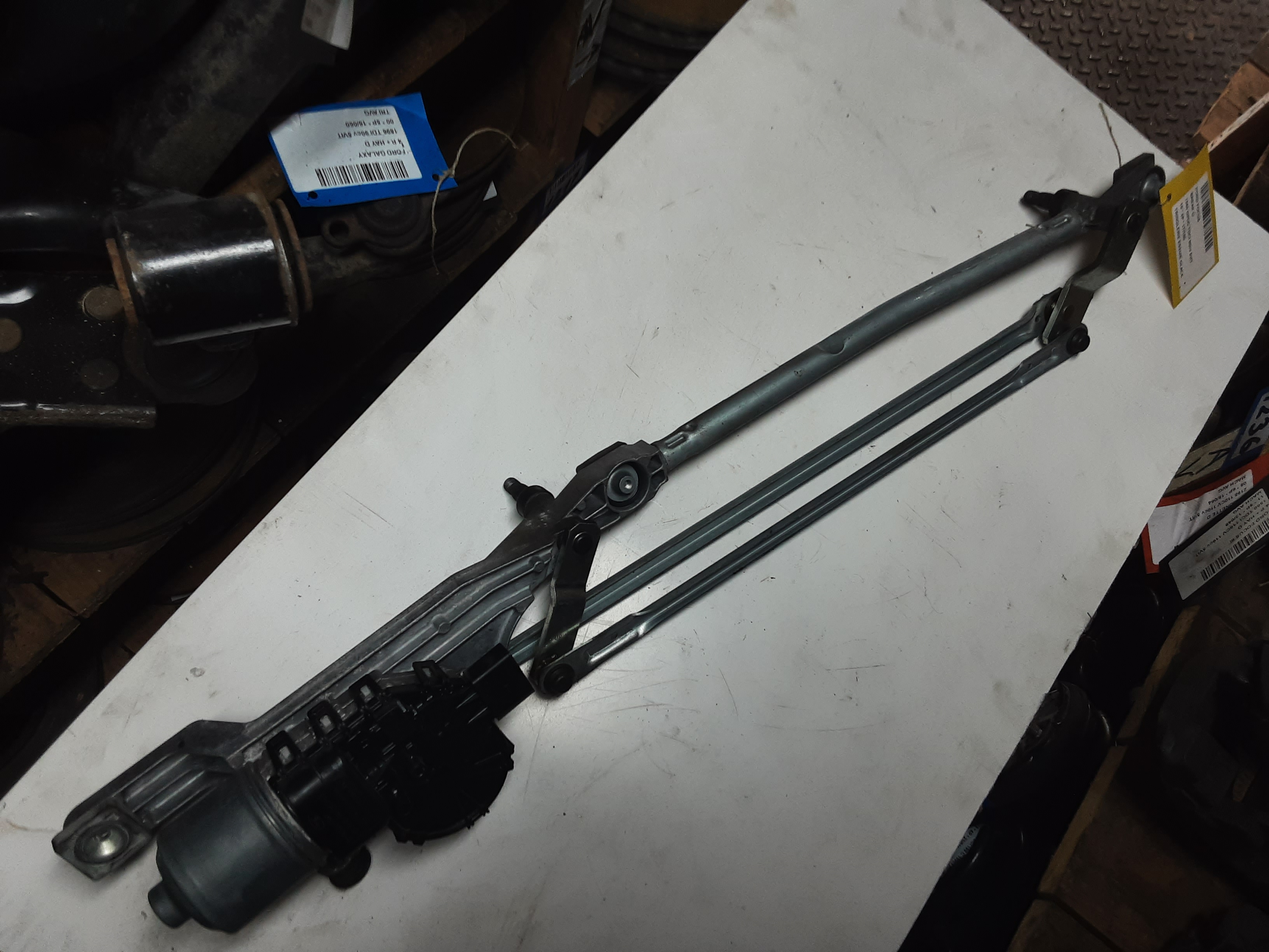 RUITENWISSER MECHANISME Ford FOCUS (3) 08 - 02/11