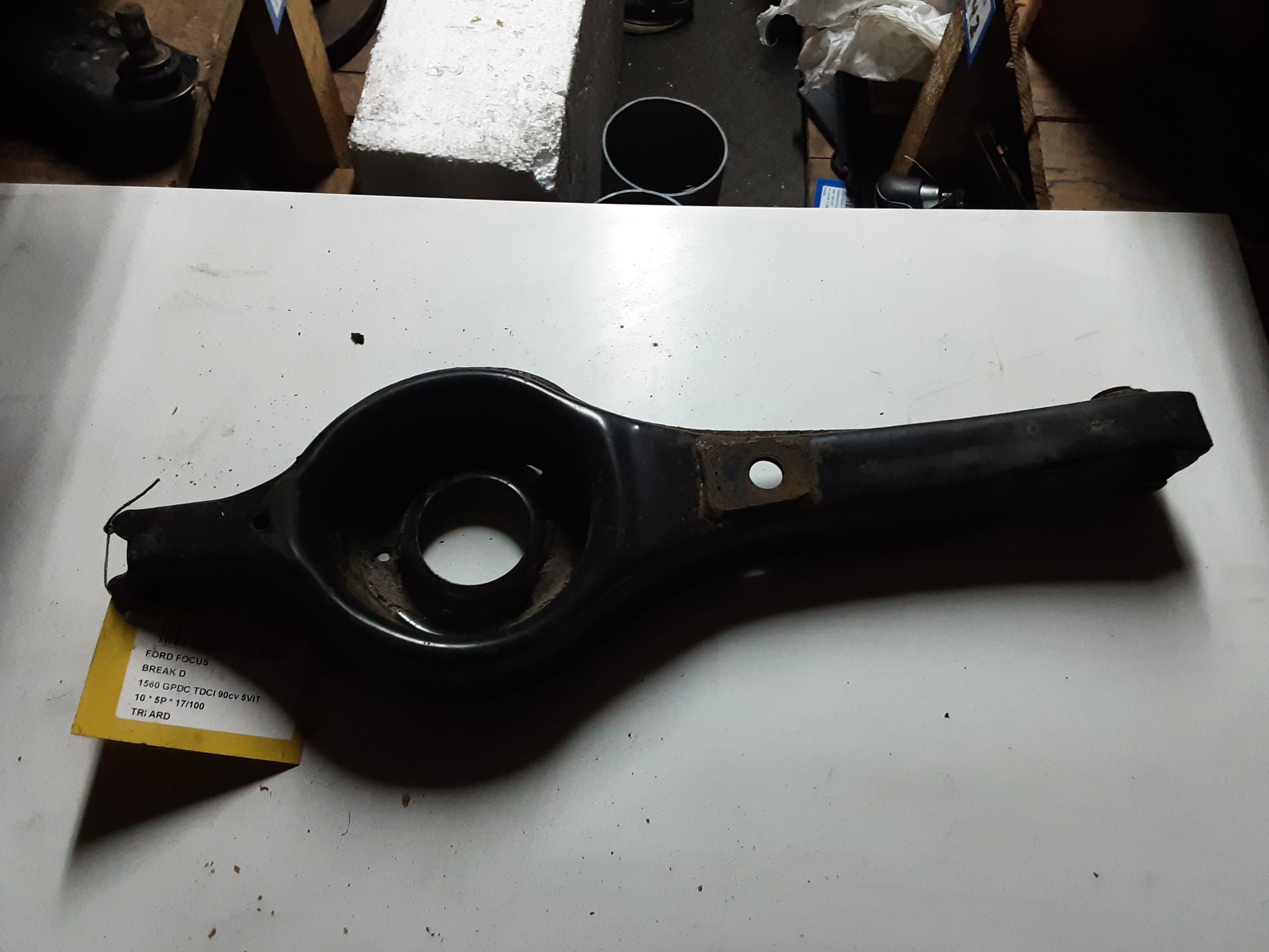 DRAAGARM ACHTER RECHTS Ford FOCUS (3) 08 - 02/11