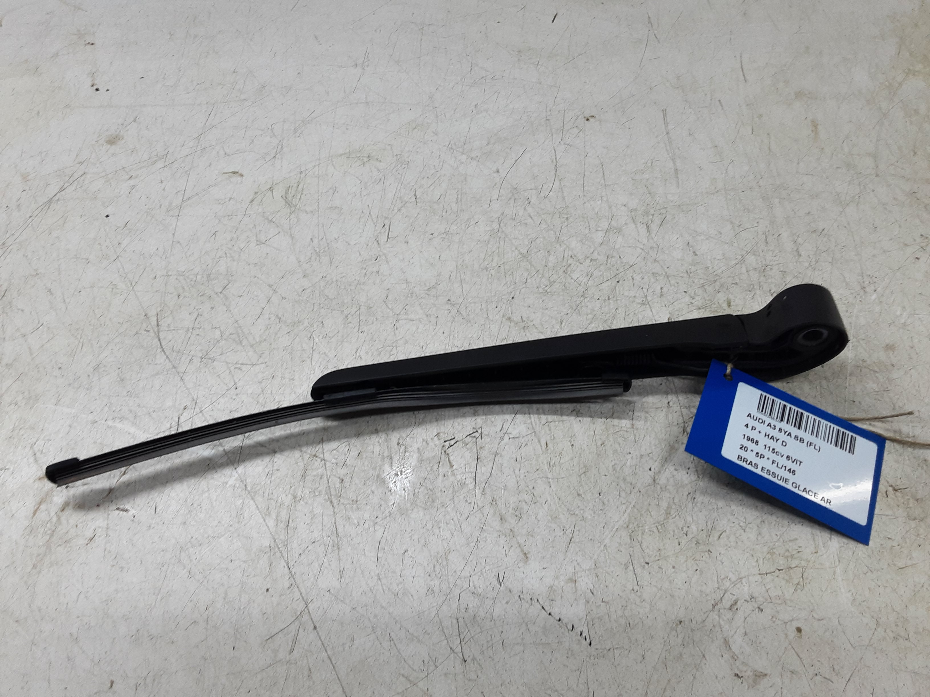 RUITENWISSERARM ACHTER Audi A3 5D/20+