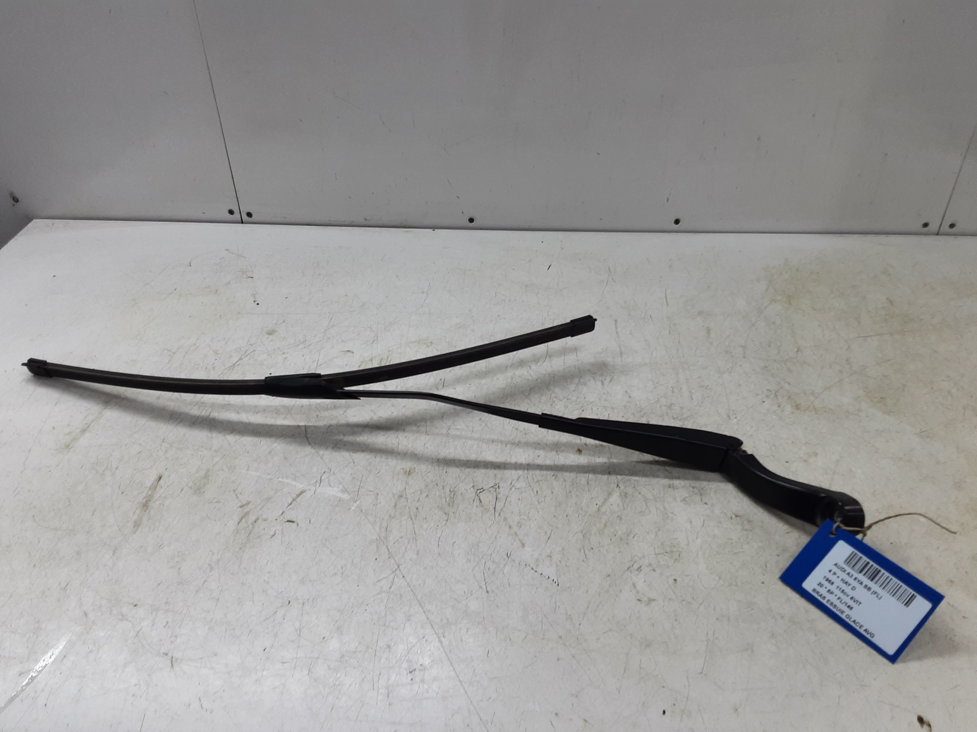 RUITENWISSERARM RECHTS VOOR Audi A3 5D/20+