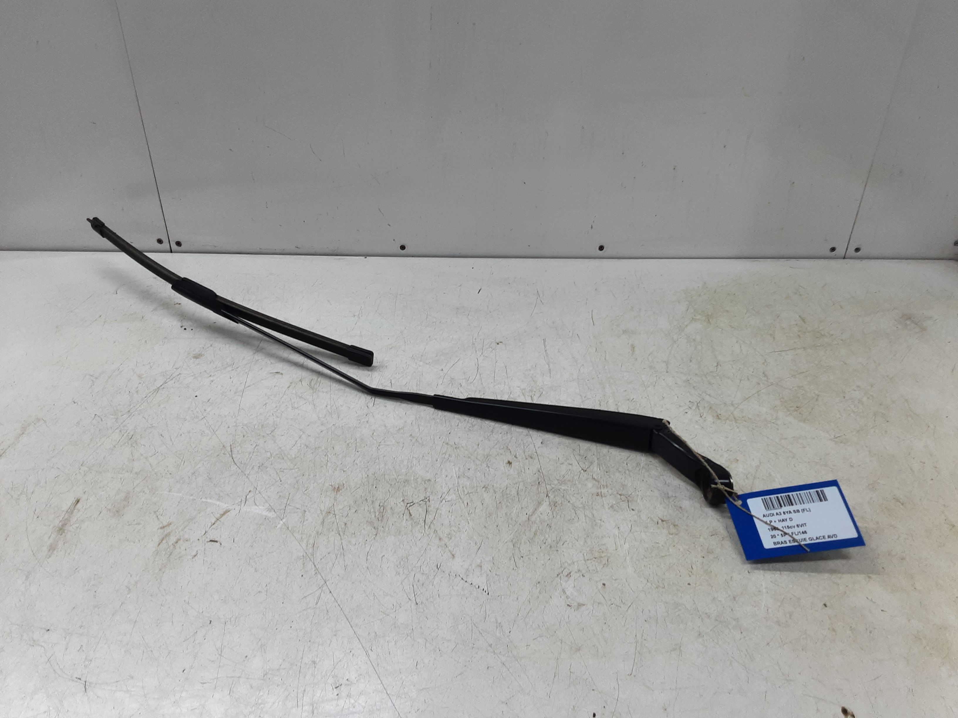 RUITENWISSERARM LINKS VOOR Audi A3 5D/20+