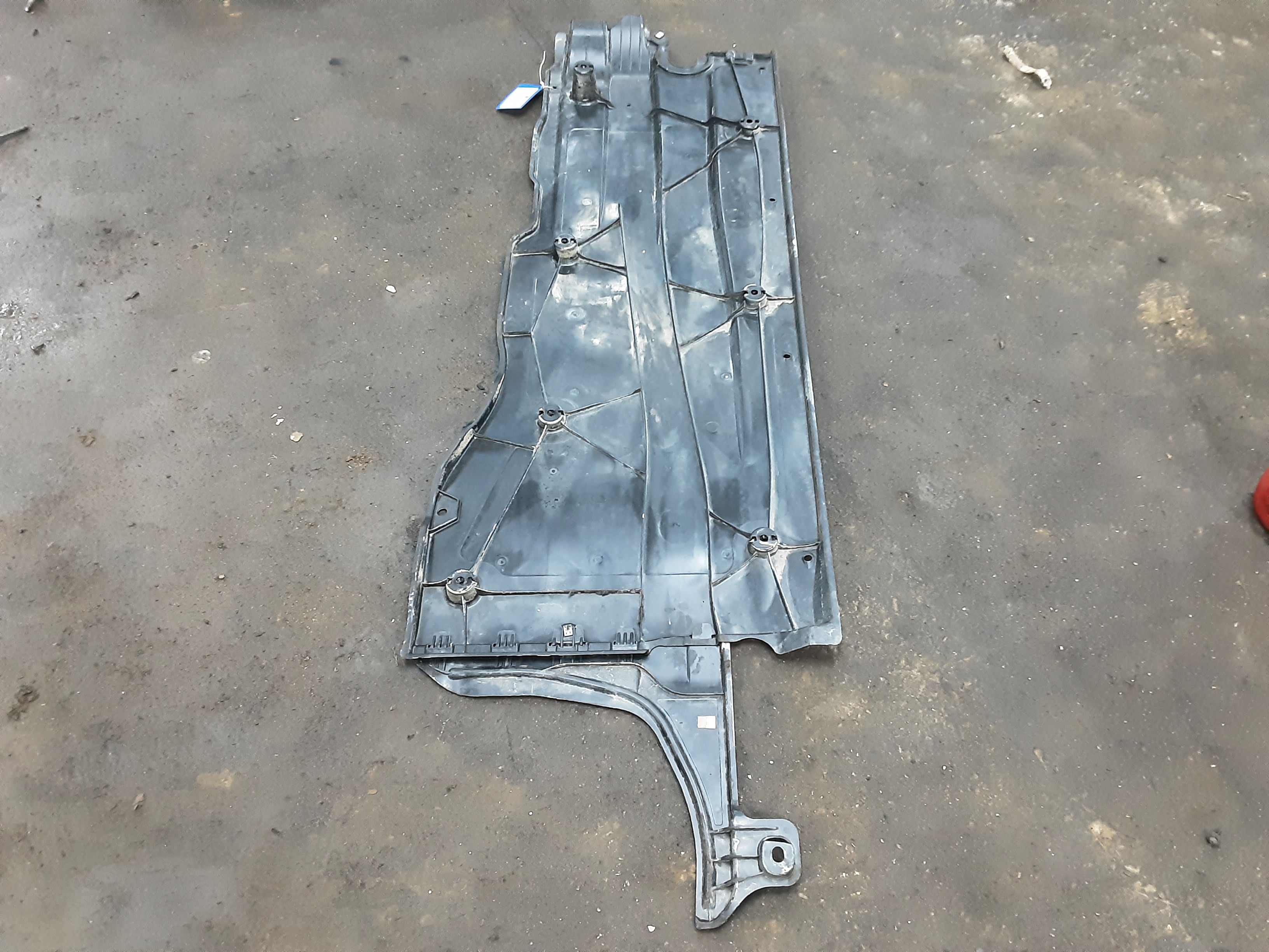 PLASTIQUE SOUS VOITURE D Audi A3 5D/20+